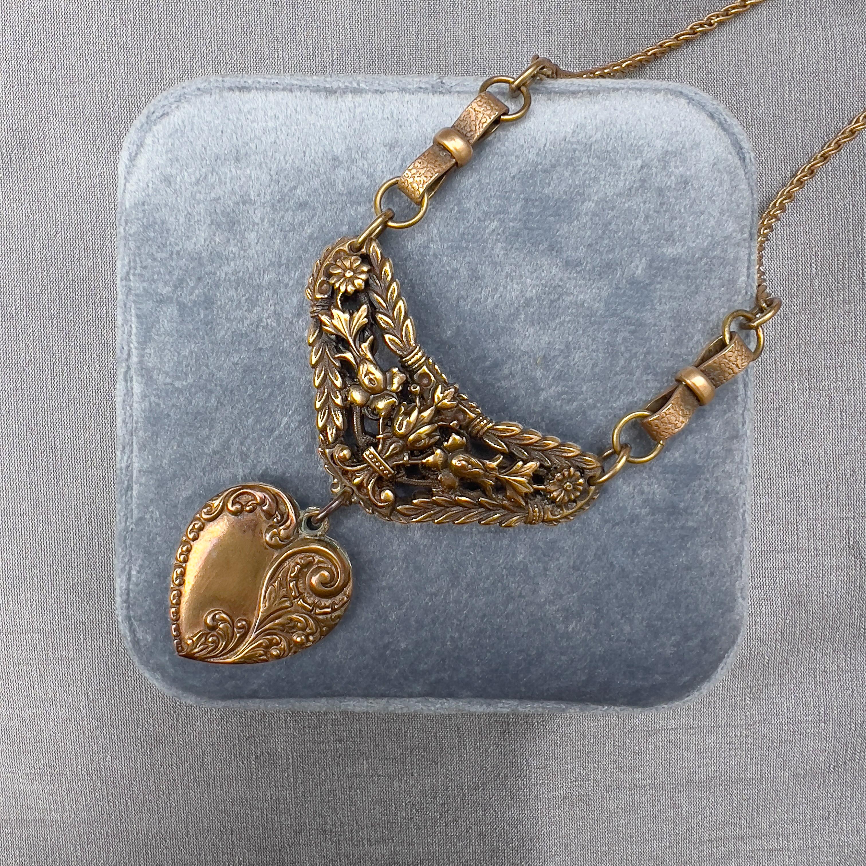 Joseff of Hollywood Vintage Heart Pendant Necklace In Good Condition For Sale In Skelmersdale, GB