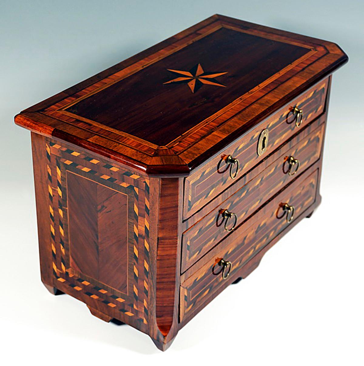 Austrian Josefinian Model Chest Of Drawers With Fine Marquetry, Vienna, ca 1770/1780