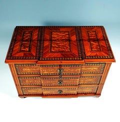Modèle de commode Josefinien avec marqueterie fine, Vienne, vers 1770