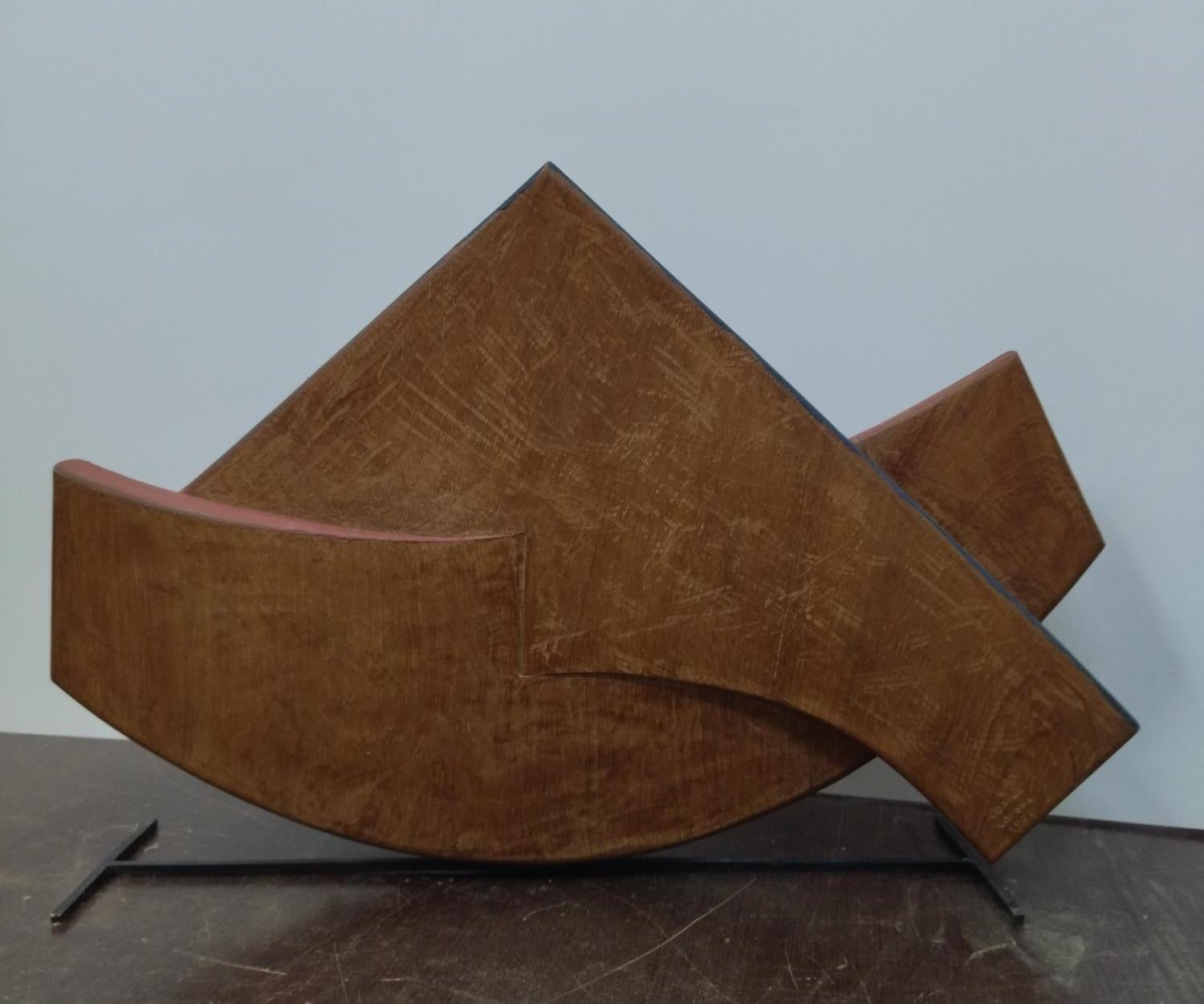 Codina Corona.   Boot   la barca  Originale realistische Holzskulptur – – Sculpture von Josep Maria Codina Corona