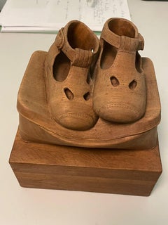 Codina Corona  Sandalias de niño Original- wood realistic sculpture-