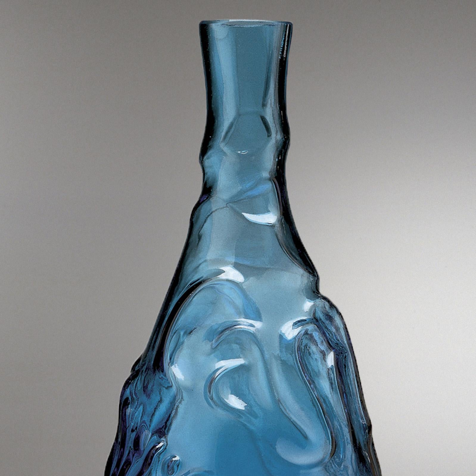 The architect Josep Maria Jujol was the closest collaborator with Antoni Gaudi. He designed the Casa de Familia Bottle in 1912, and more than a century later it’s still going strong.

The bottles has an approximate capacity of 1.2L. 

Measures: