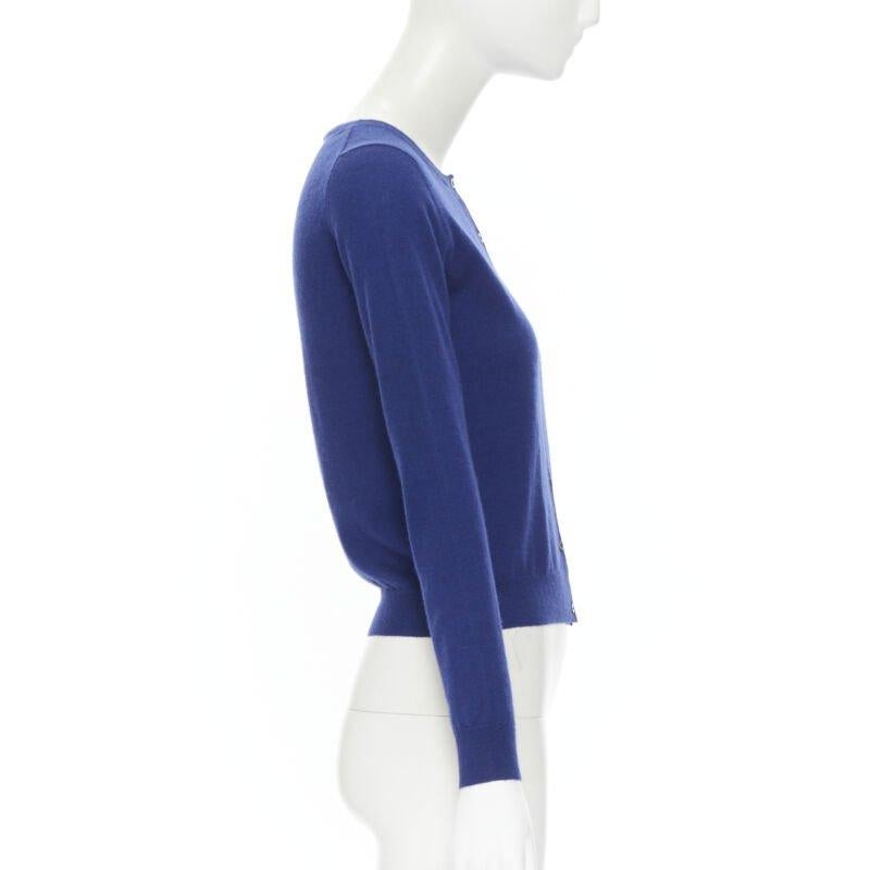 Pull cardigan JOSEPH 100 % cachemire bleu cobalt à boutons sur le devant S Excellent état - En vente à Hong Kong, NT
