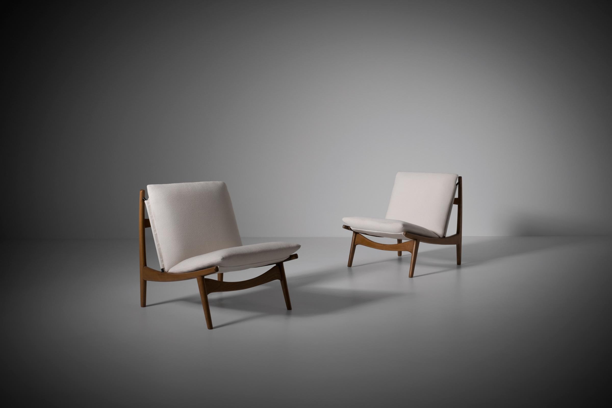 Joseph-André Motte ‘790’ Chairs for Steiner, France 1963 3