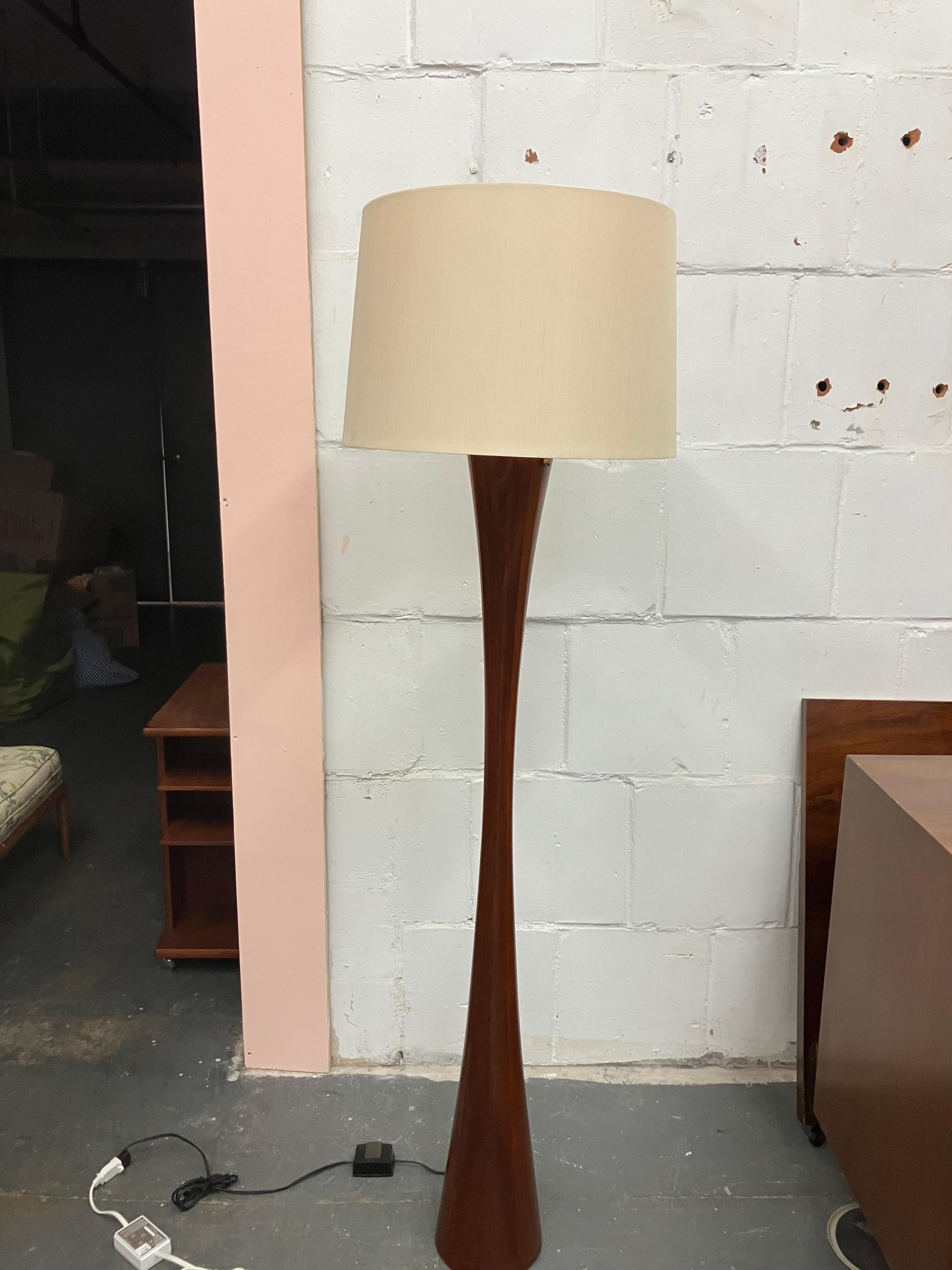 Joseph-Andre Motte J-2 Floor Lamp For Sale 1