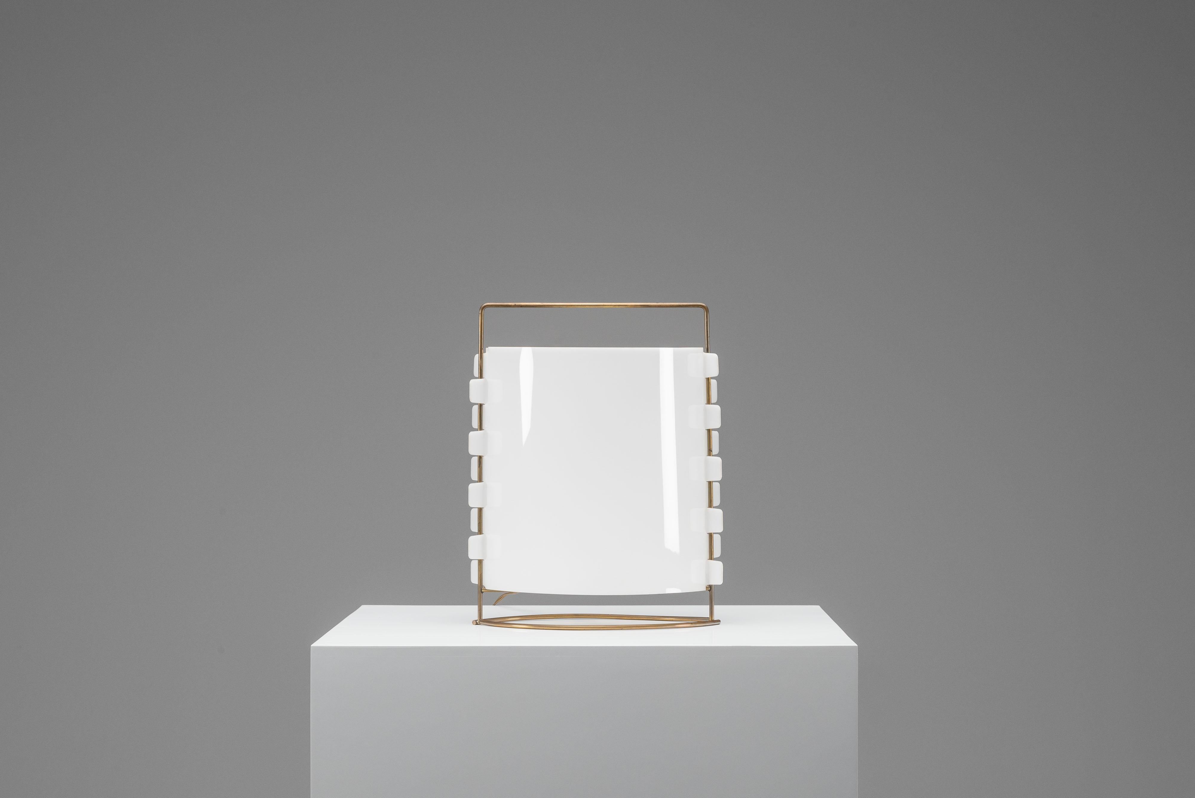 Joseph-André Motte Lámpara de mesa M5 Disderot Francia 1960 Moderno de mediados de siglo en venta