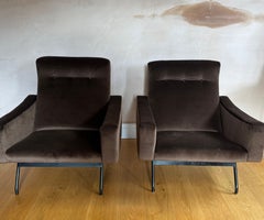 Paire de fauteuils rembourrés Joseph-André Motte, années 1950