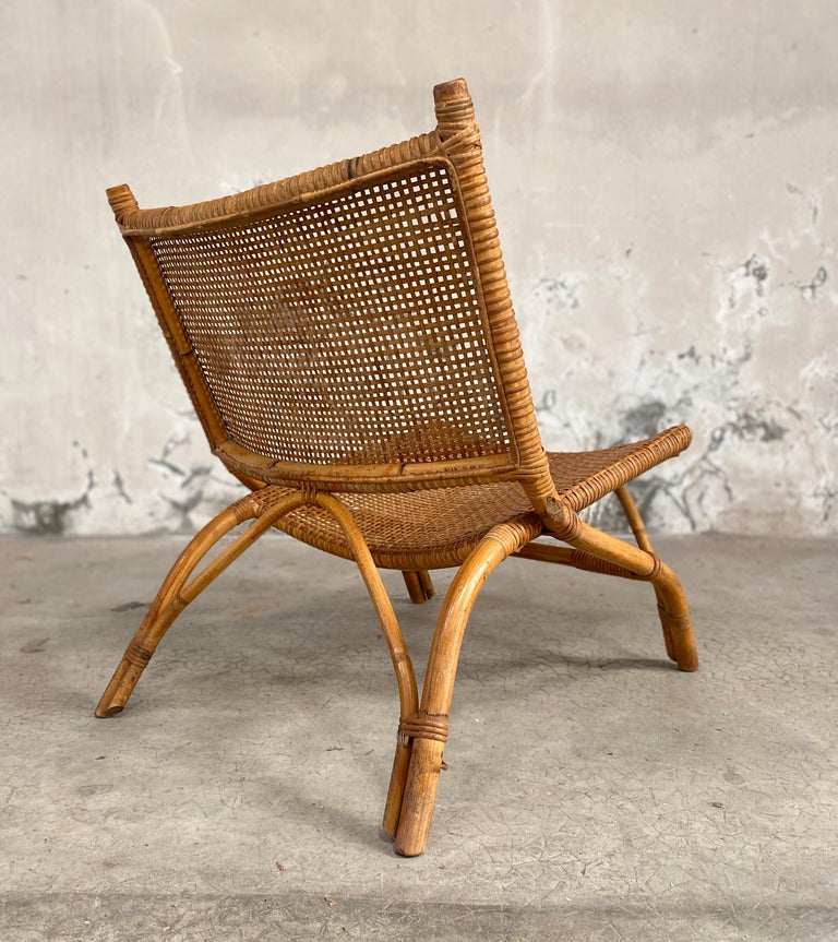 Joseph André Motte Saber Chairs in Rattan, 1954 In Good Condition For Sale In Grenoble, FR