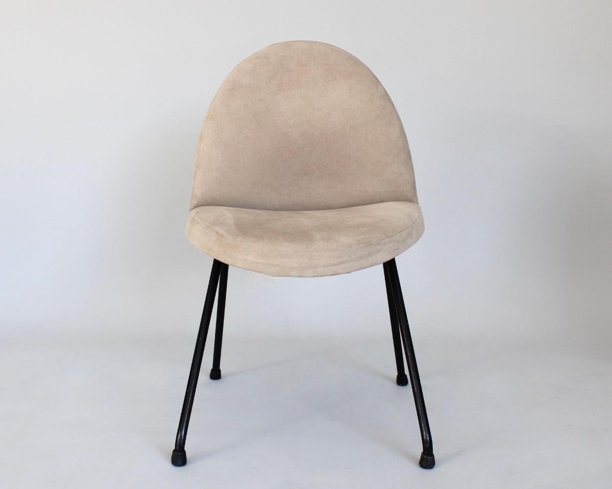 Joseph-Andre Motte Tongue Model 771 Chairs for Steiner For Sale 2