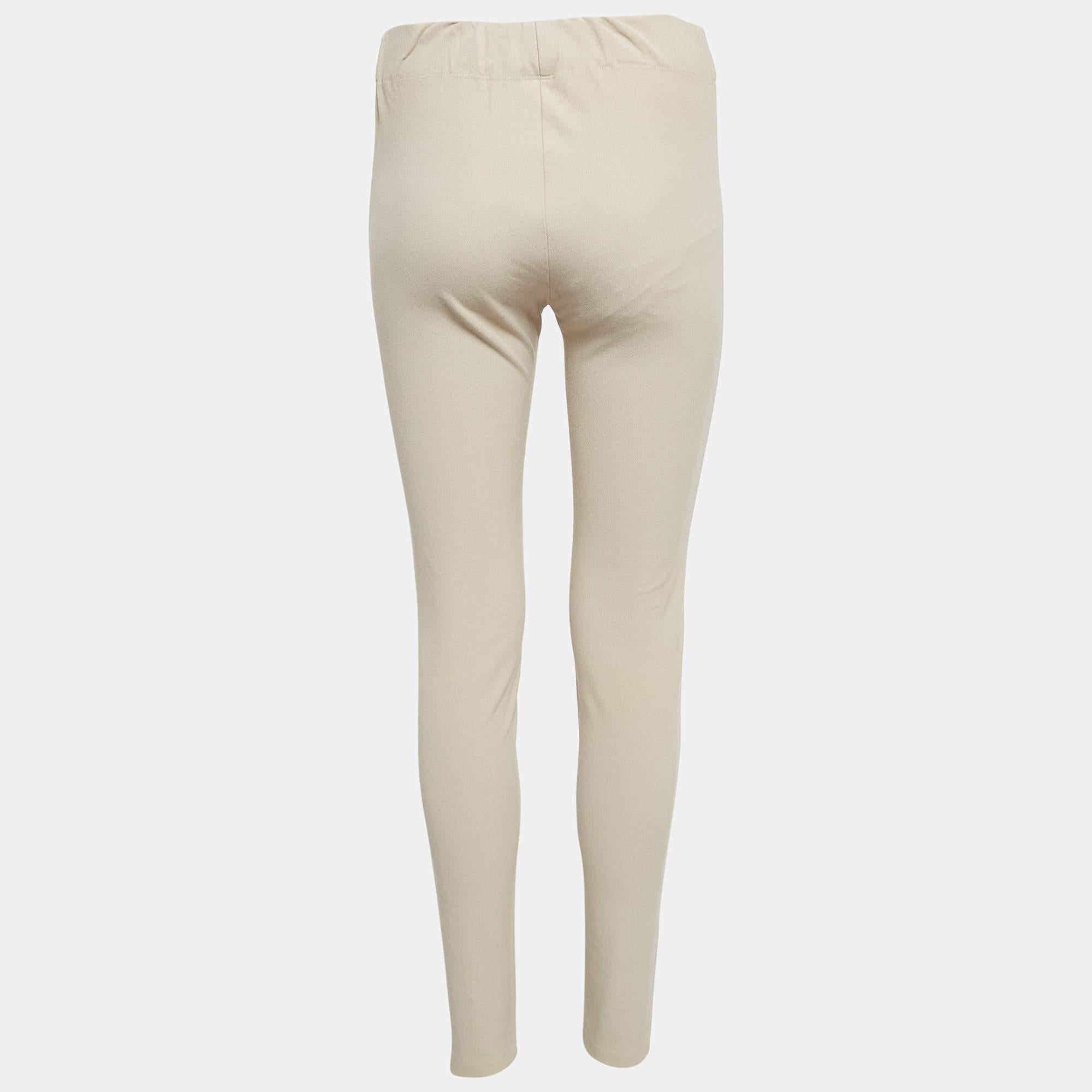 For your workout sessions lounging around or just running errands these leggings will come in handy multiple times. They are made from quality materials and have a good fit.