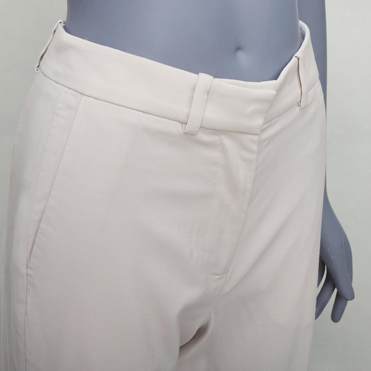 JOSEPH beige virgin wool blend classic wide leg pants FR34 XS
Reference: SNKO/A00440
Brand: Joseph
Material: Virgin Wool, Blend
Color: Beige
Pattern: Solid
Closure: Zip Fly
Made in: Bulgaria

CONDITION:
Condition: Excellent, this item was pre-owned