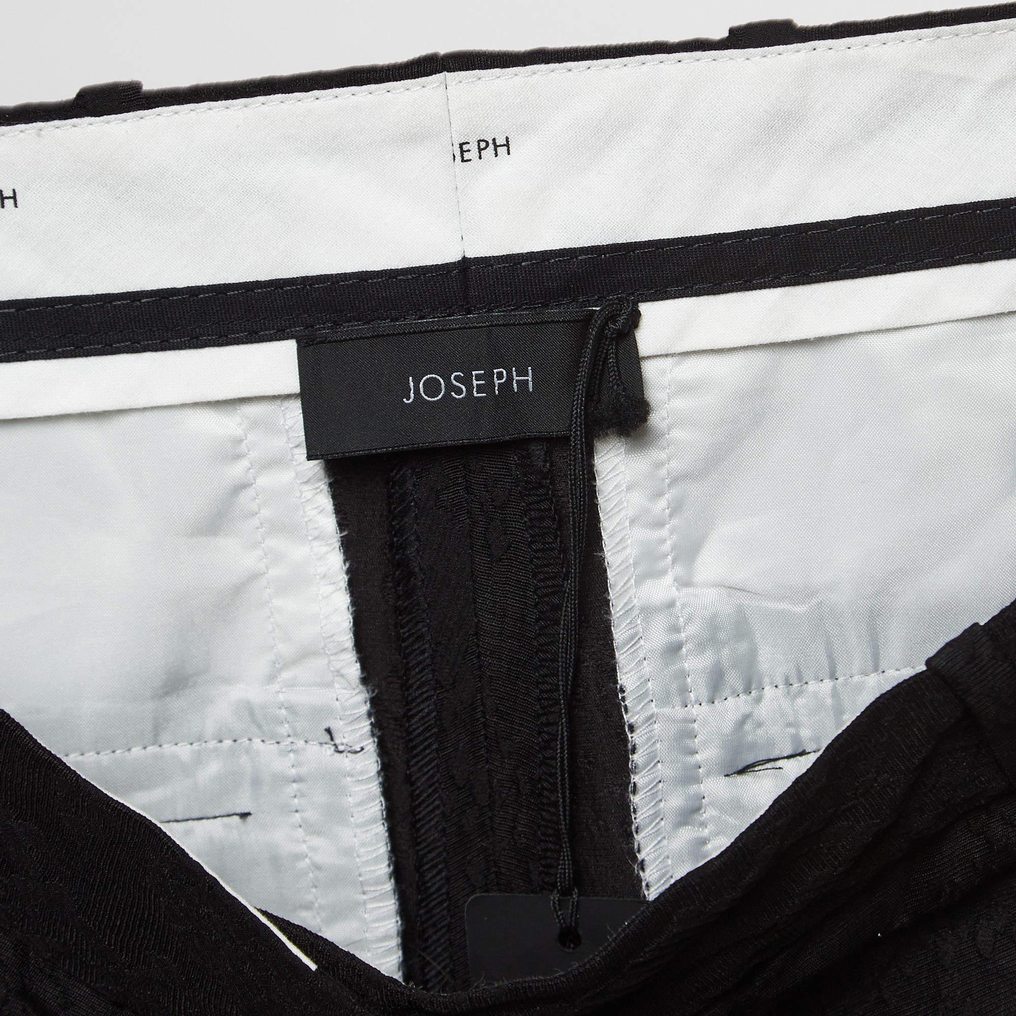 Joseph Black Reptile Embossed Silk Blend Trousers S Bon état - En vente à Dubai, Al Qouz 2