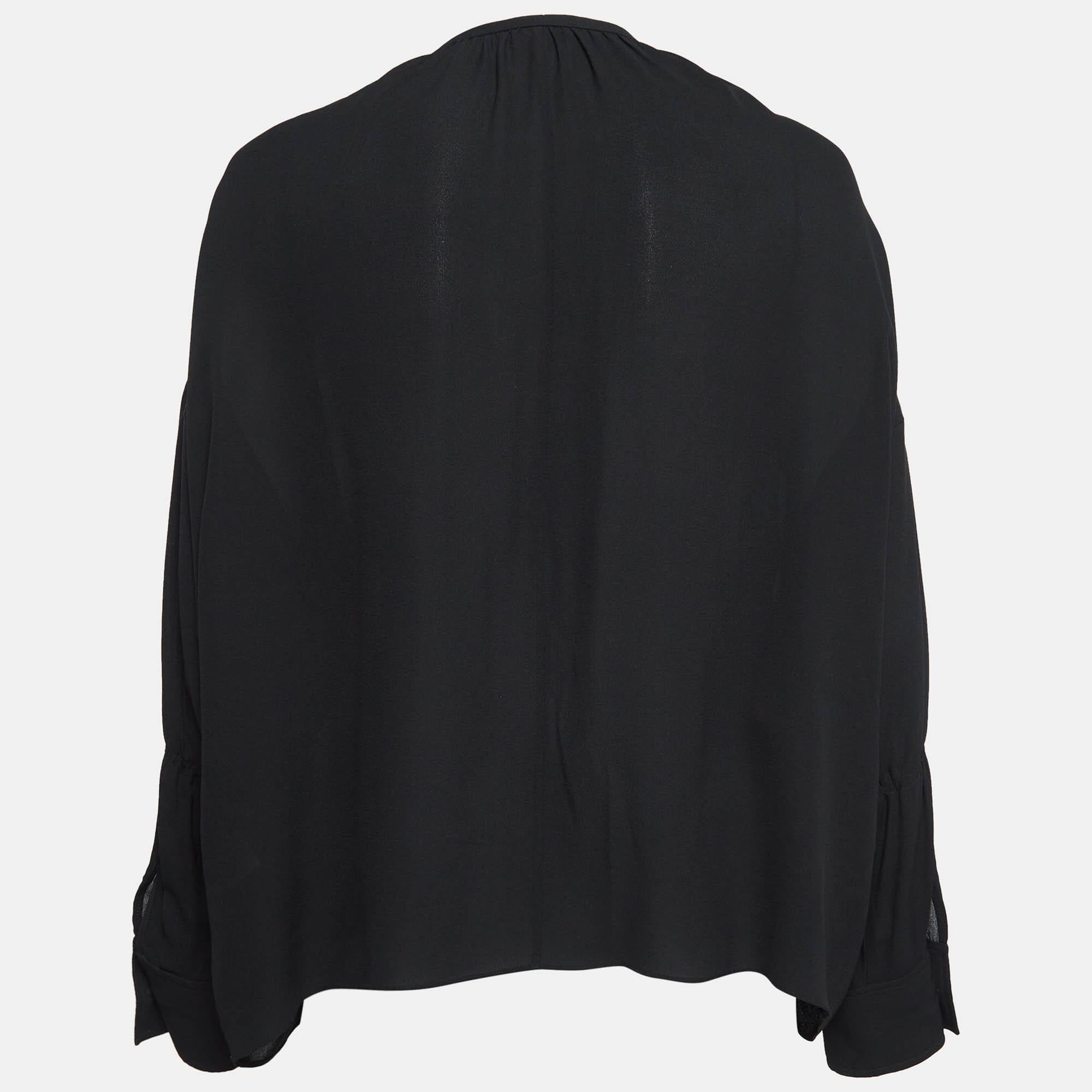 Find great style and comfort while wearing this designer top. Tailored using the best fabric the creation has been given immense detail. Style it with a skirt and heels.