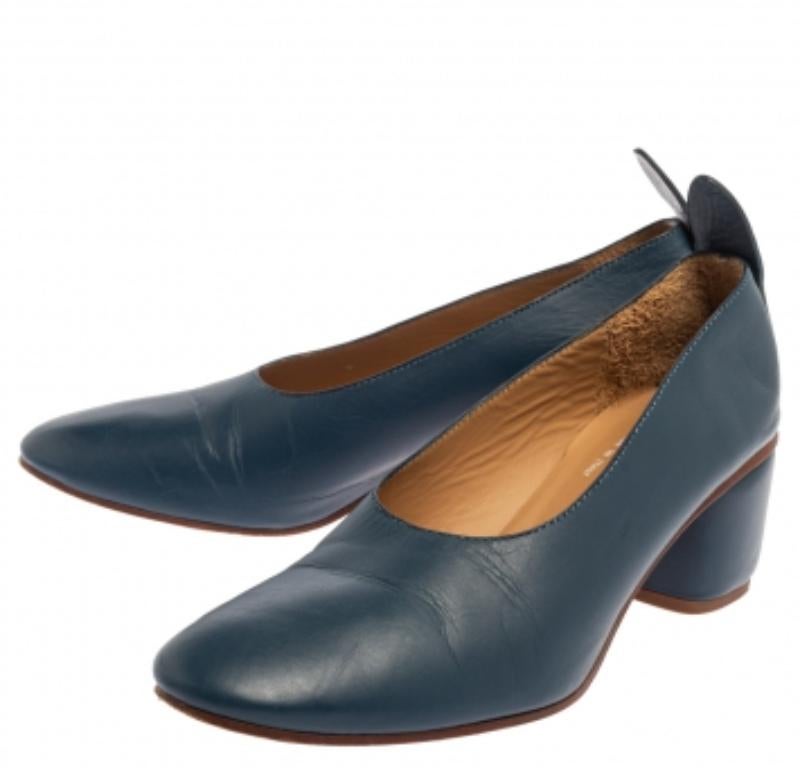 Joseph Blue Leather Block Heel Pumps Size 38.5 In Good Condition For Sale In Dubai, Al Qouz 2