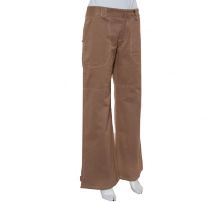 Everything about these Joseph trousers speaks comfort and ease. The pair has been knit using quality cotton and cut into a wide-leg style with belt loops & button closure. Wear the trousers with a simple t-shirt or shirt and flat slides for a