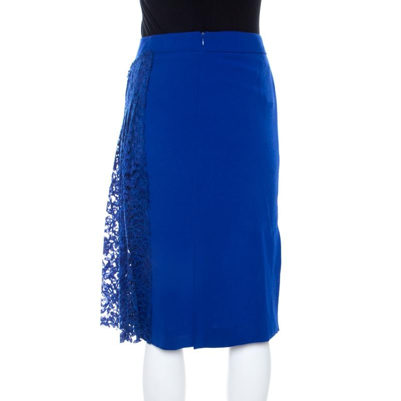 Flaunt your stylish best with this modest yet elegant Joseph skirt. Add a hint of magic to your style with this adorable blue skirt while you team it up with a top and boots.

Includes: The Luxury Closet Packaging, Price Tag

