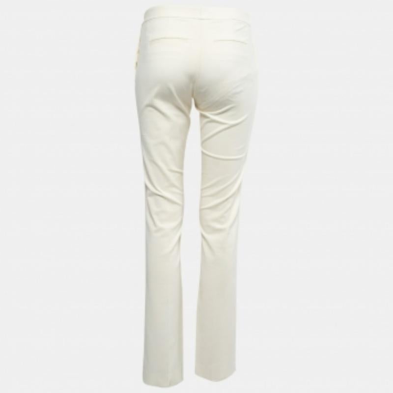 Ce pantalon rehausse votre tenue de soirée. Conçu dans une silhouette et une coupe superbes, ce pantalon vous donnera à coup sûr une allure élégante.