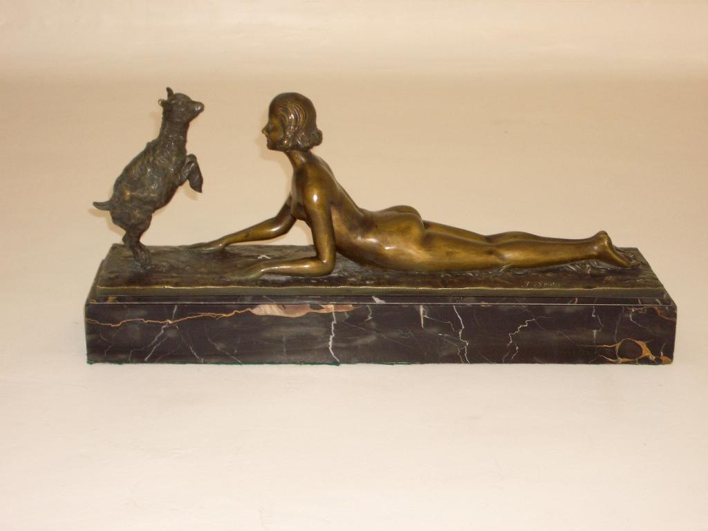 Joseph D´Aste Sculpture Italian, Art Deco Woman For Sale 6