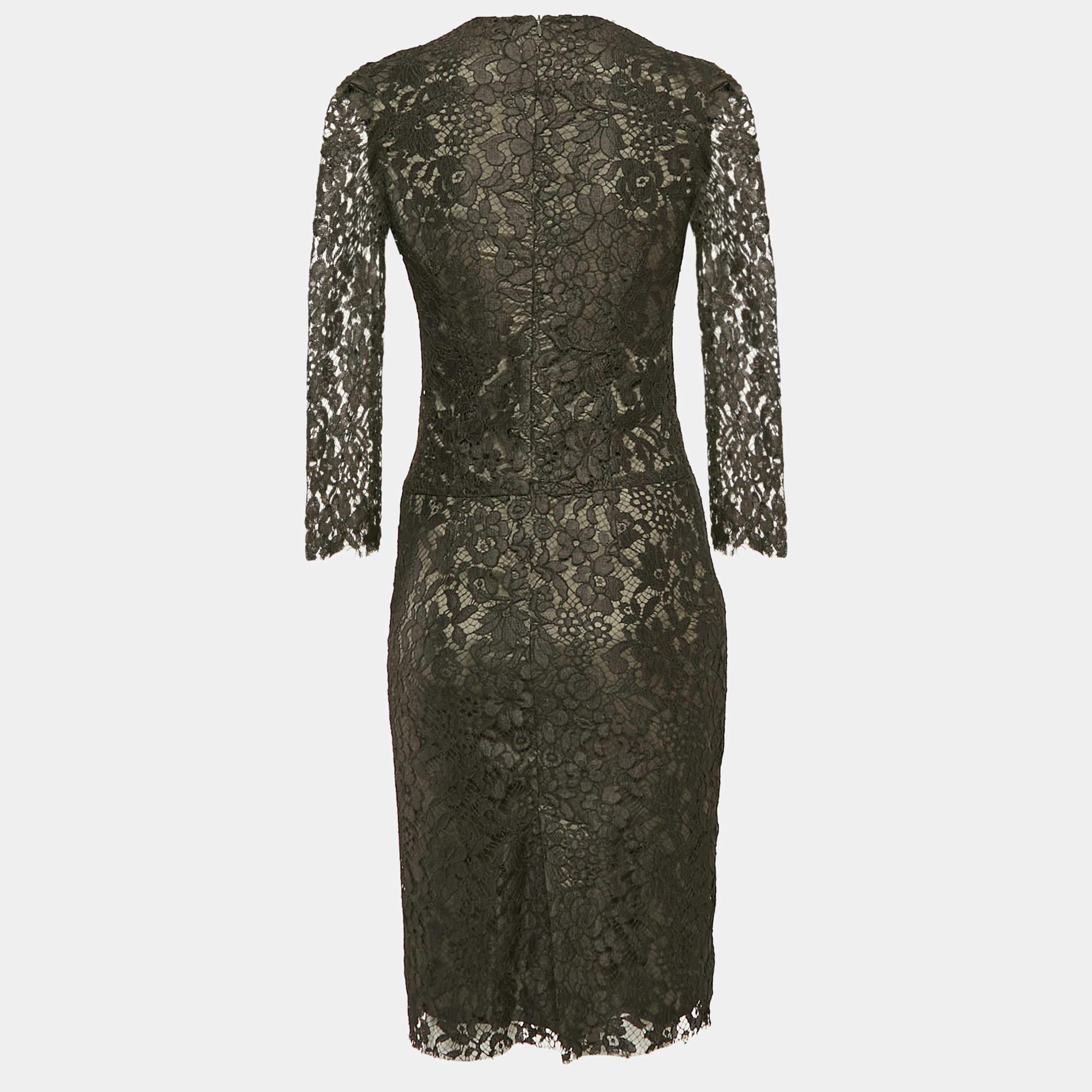 Step into timeless elegance with this Joseph dress. Meticulously crafted  it embodies grace and sophistication  making it the perfect choice for those seeking an exquisite wardrobe addition.