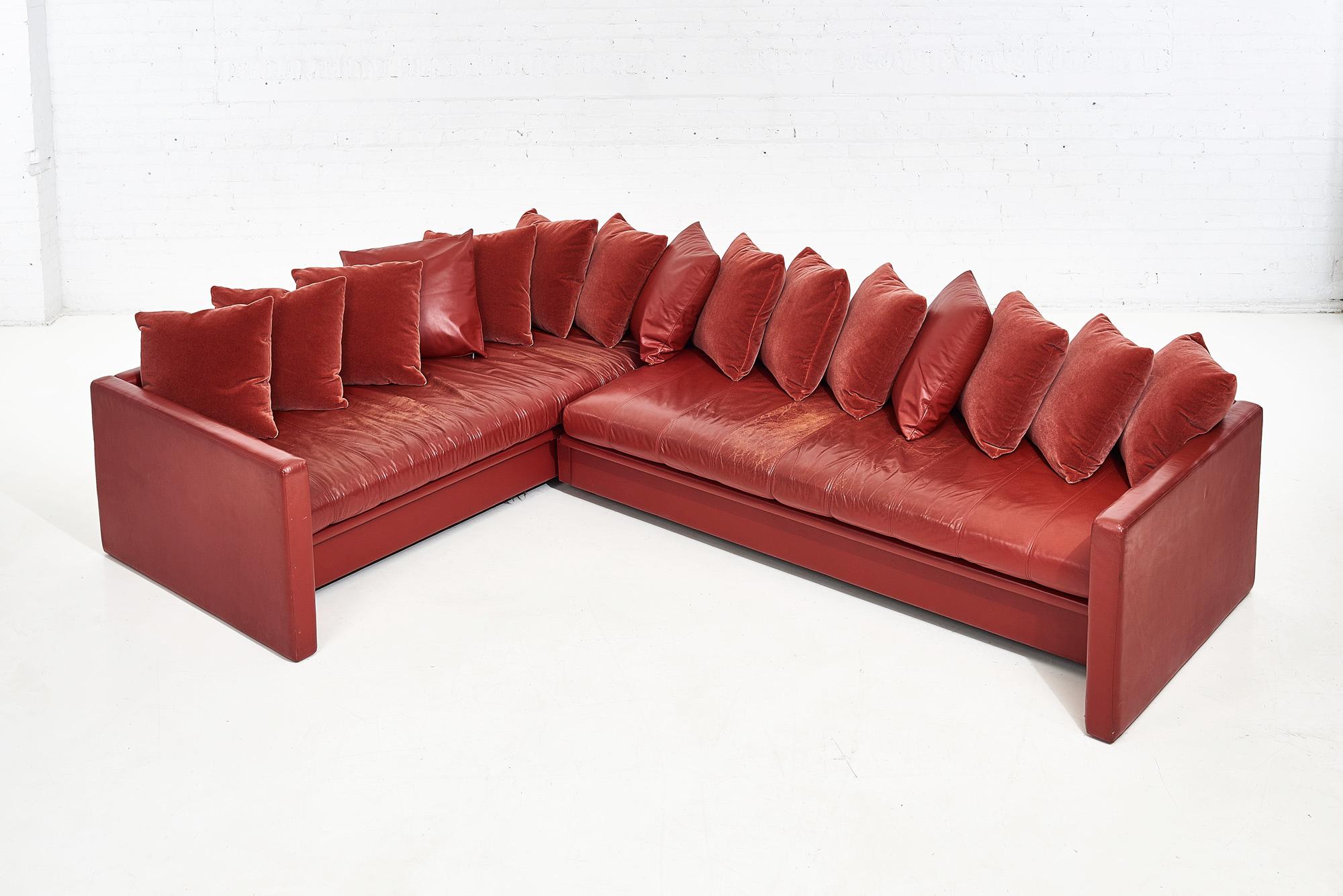 Post-Modern Joseph D'Urso Leather Sectional Sofa, Knoll, 1980 For Sale