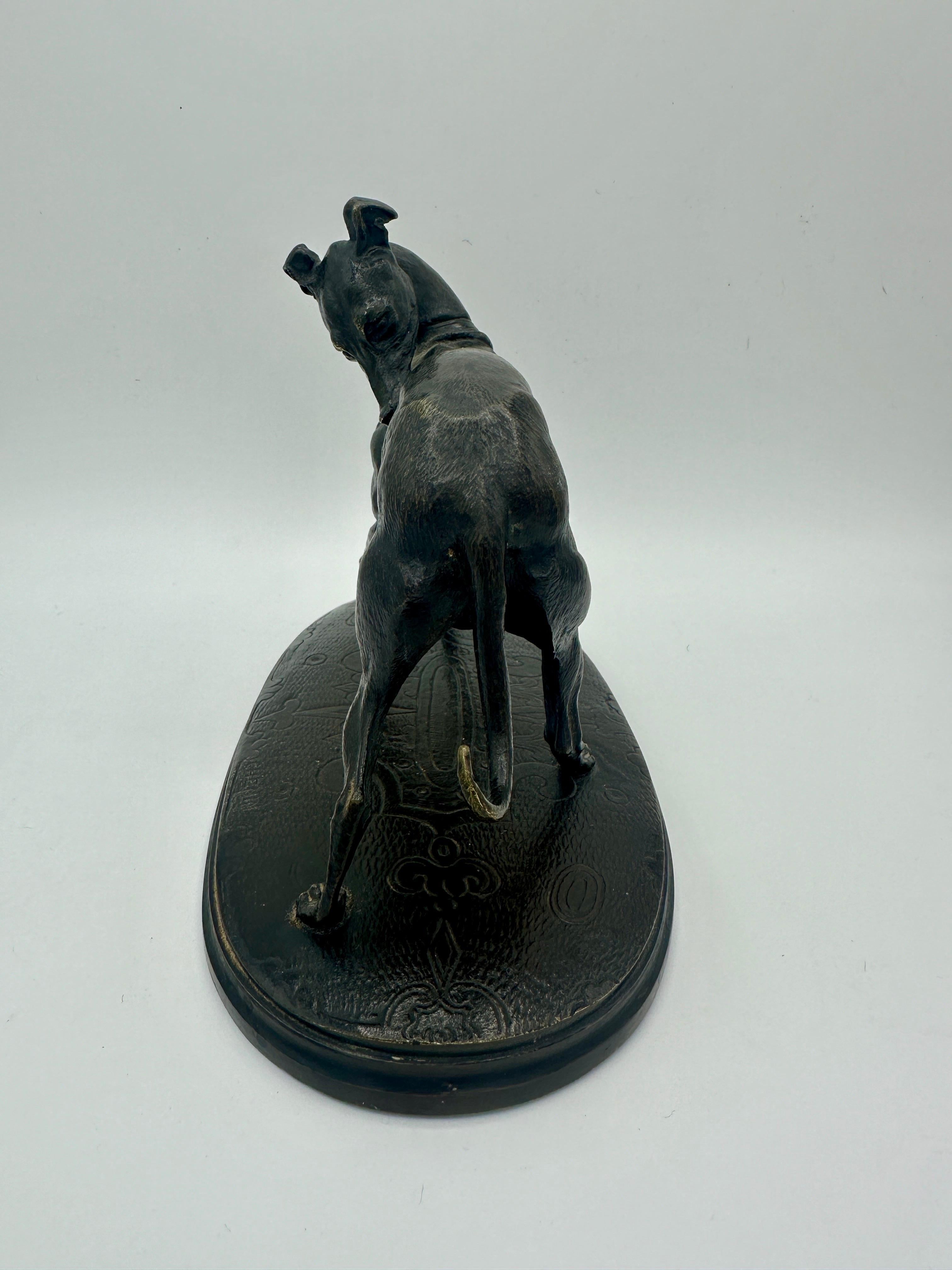 Bronze animalier français du 19e siècle représentant un lévrier  - École française Sculpture par Joseph Francois Victor Chemin