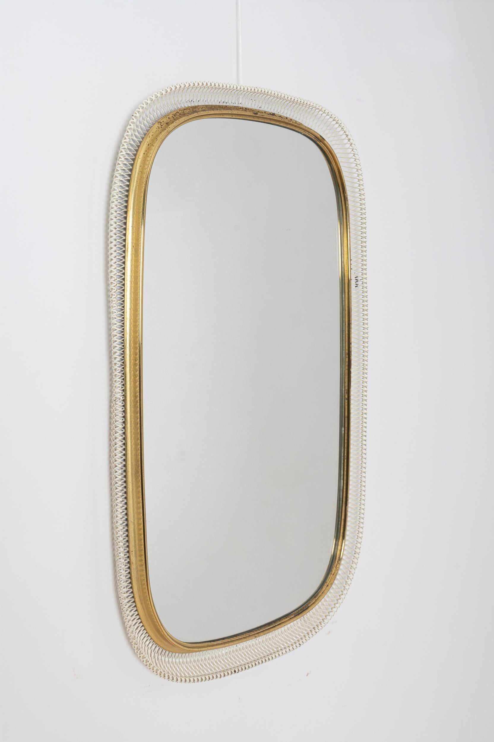 Mid-Century Modern Miroir suédois de style Joseph Frank, vers 1960 en vente