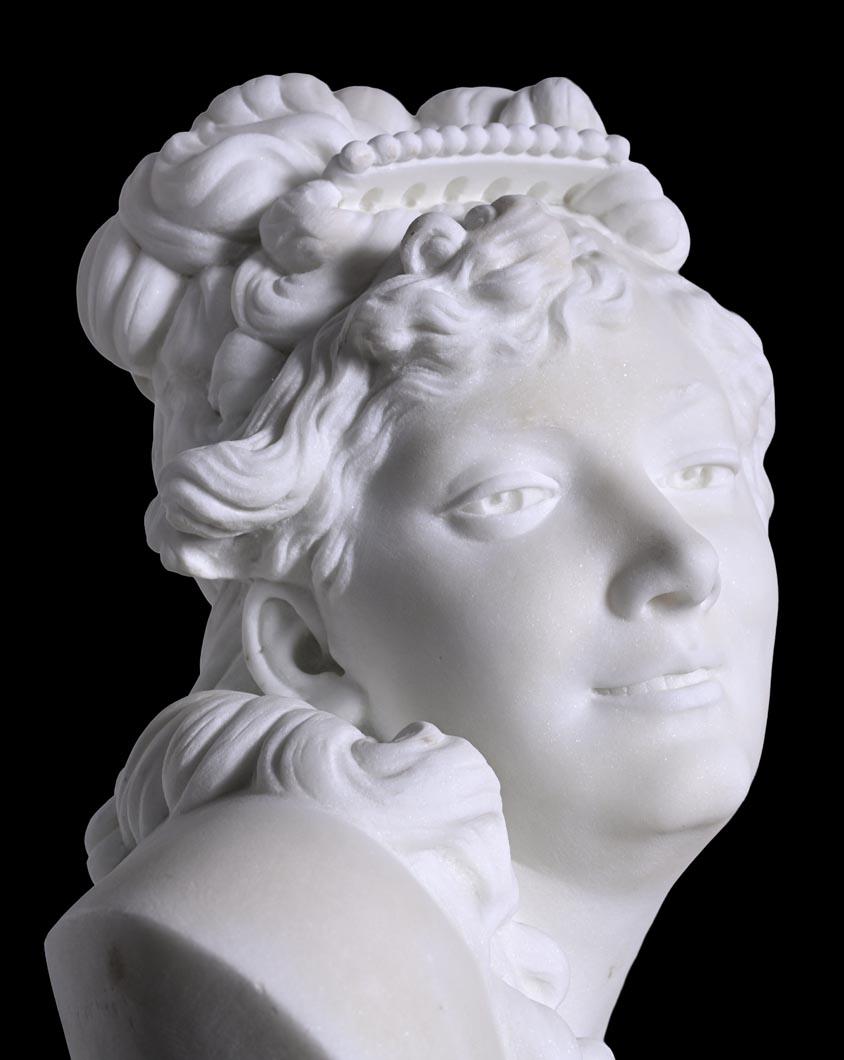 Joseph FRUGONI, Bust of a woman or Aphrodite (Belle Époque) im Angebot