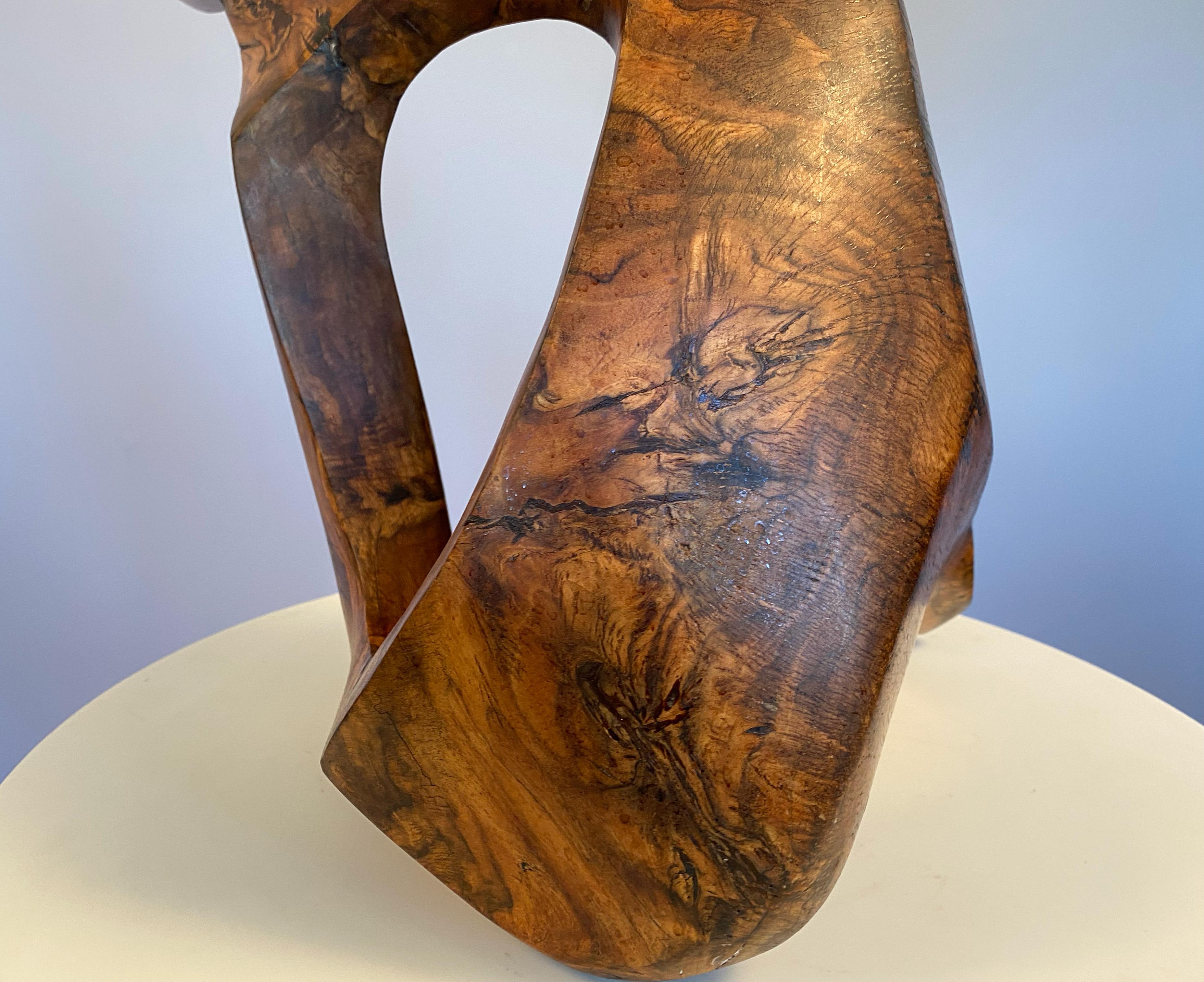 Sculpture en bois de forme inclinable en vente 5