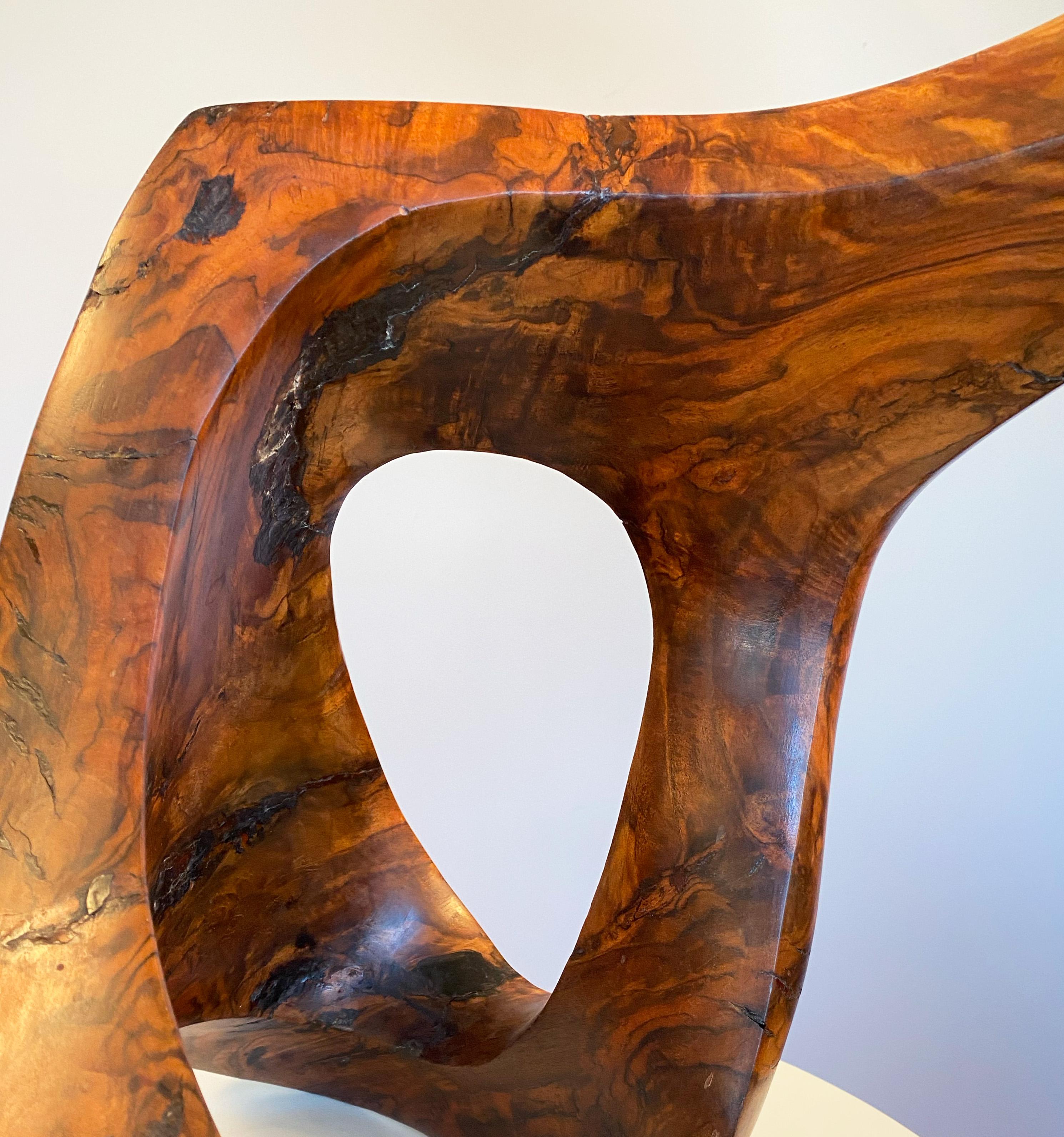 Sculpture en bois de forme inclinable en vente 7