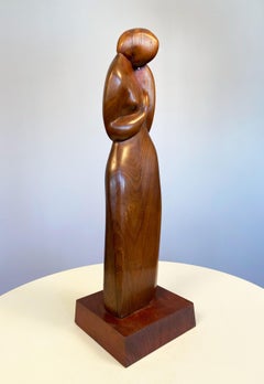 Donna con testa bassa