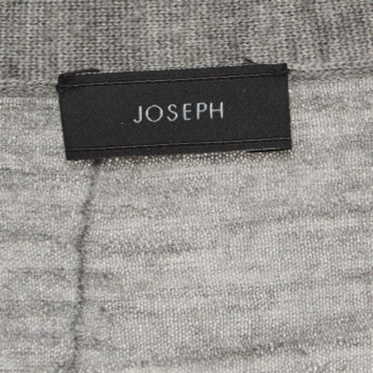 Inverni e cardigan vanno a braccetto. Realizzato con tessuti di qualità, questo grazioso cardigan è caratterizzato da una tonalità accattivante, da un'elegante lunghezza delle maniche e da una vestibilità comoda.