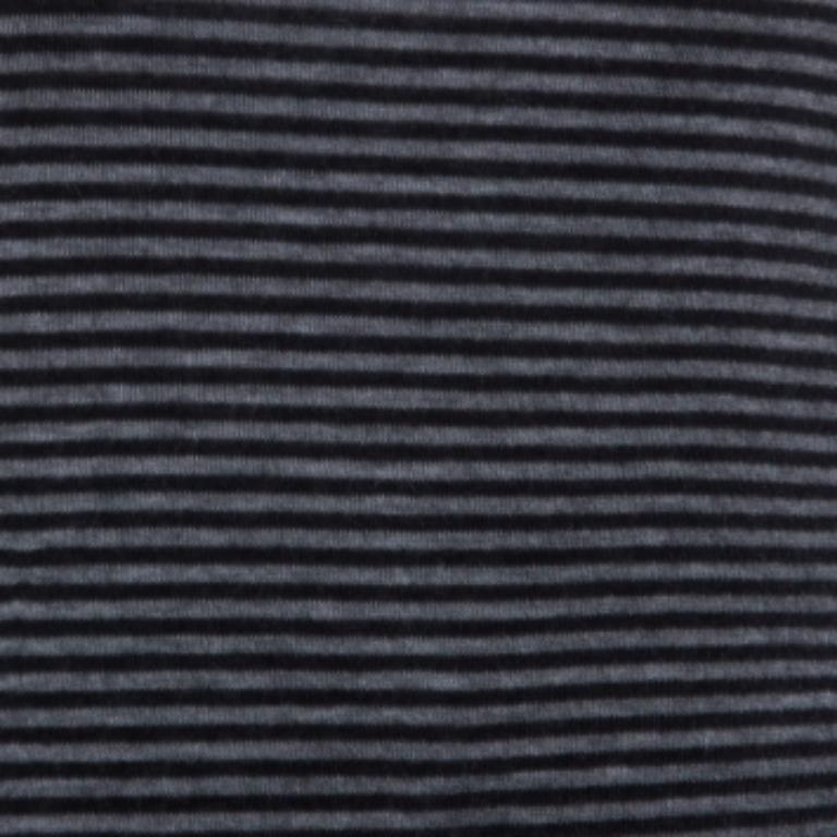 Joseph Grau gestreiftes Tencel Stretch-Strickoberteil mit Rundhalsausschnitt S im Angebot 1