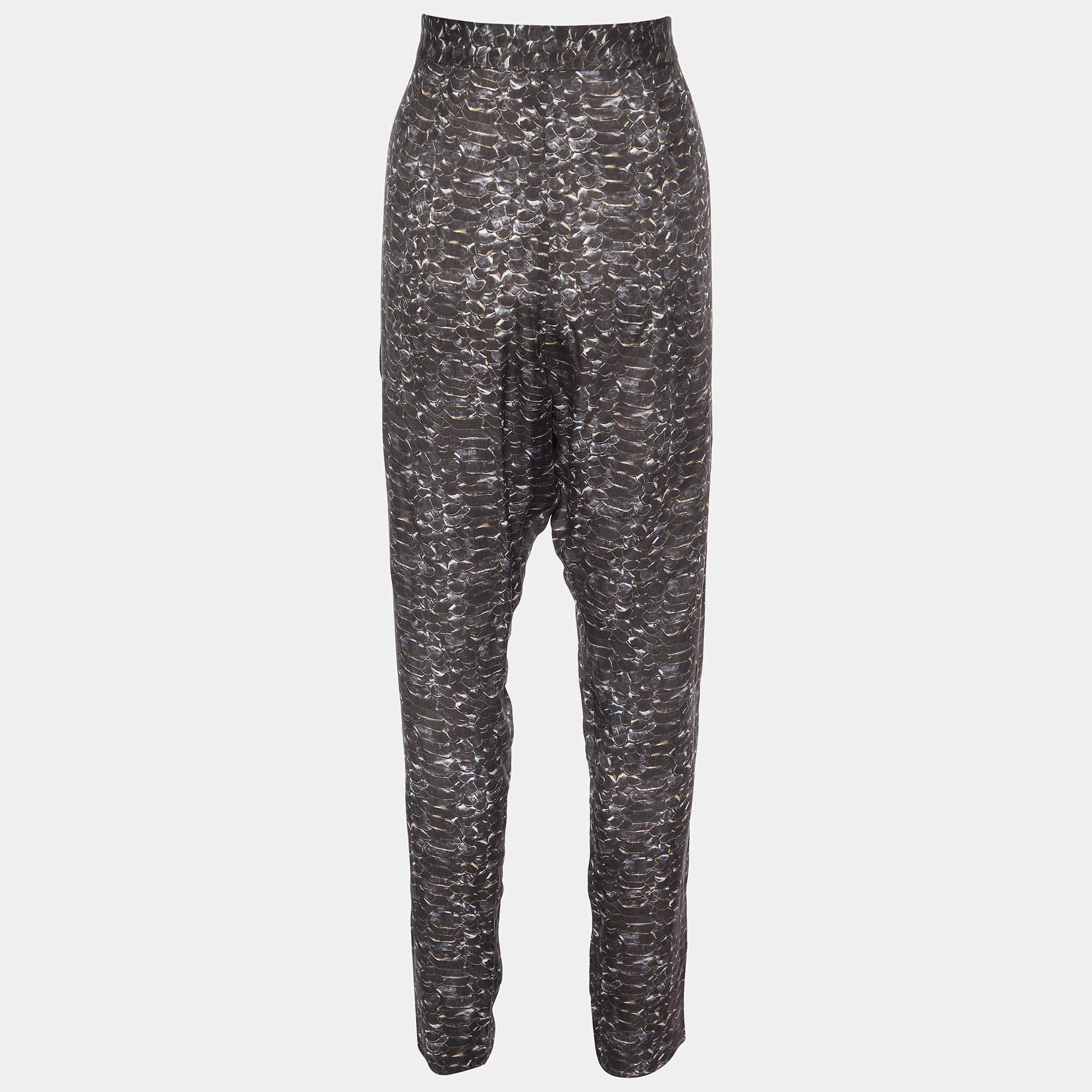 Mejora tu atuendo con este pantalón. Diseñados con una silueta y un ajuste magníficos, estos pantalones te darán un aspecto elegante.