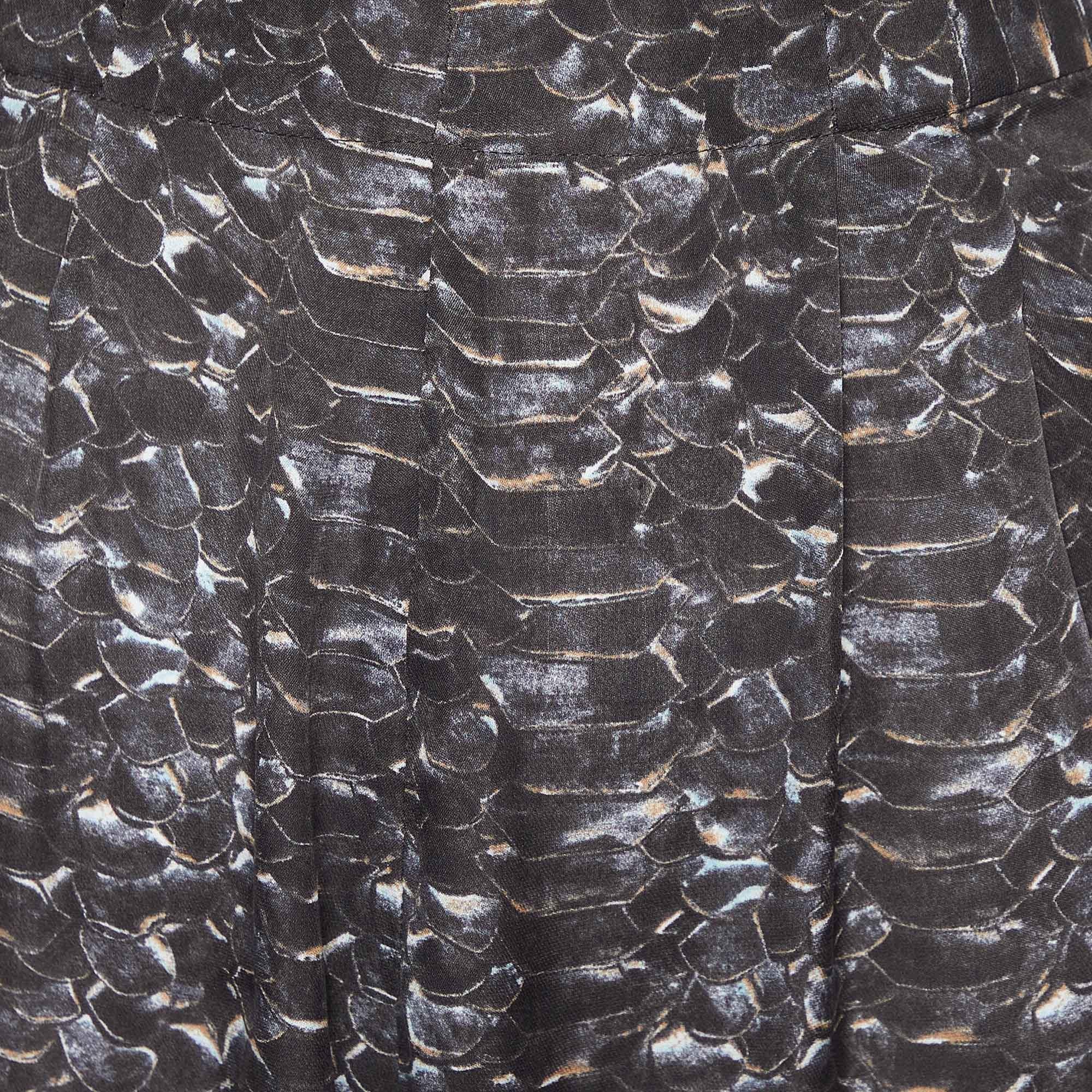 Joseph Pantalones de seda con estampado de reptil de agua gris M Negro en venta