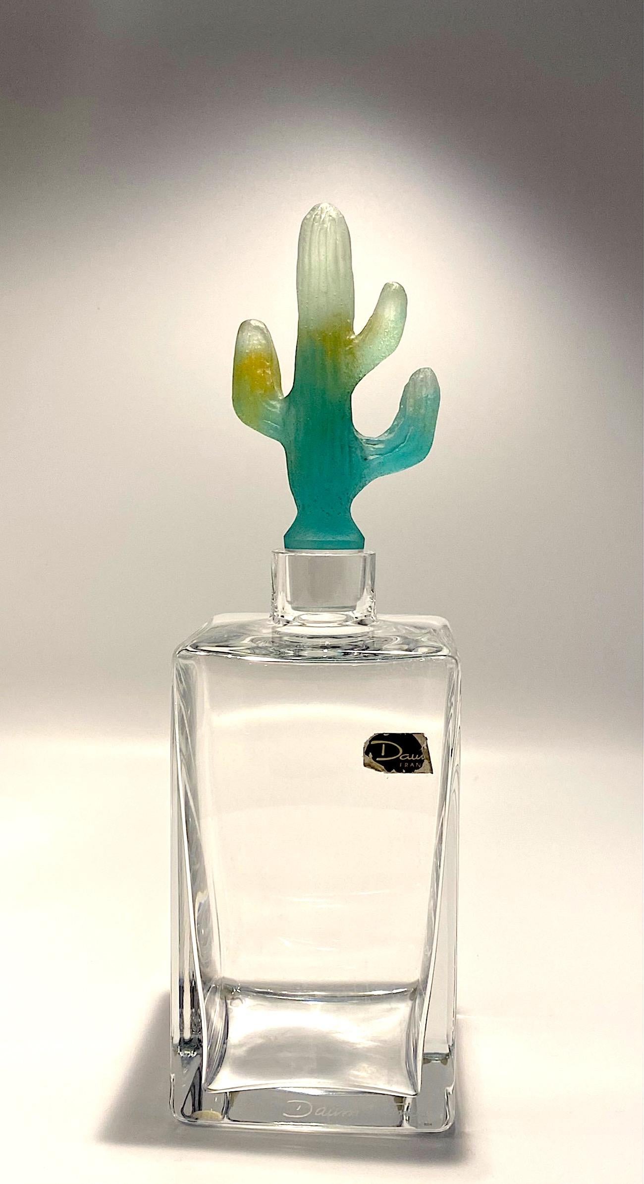 Fin du 20e siècle Carafe à cactus Joseph Hilton McConnico pour Daum Pate de Verre