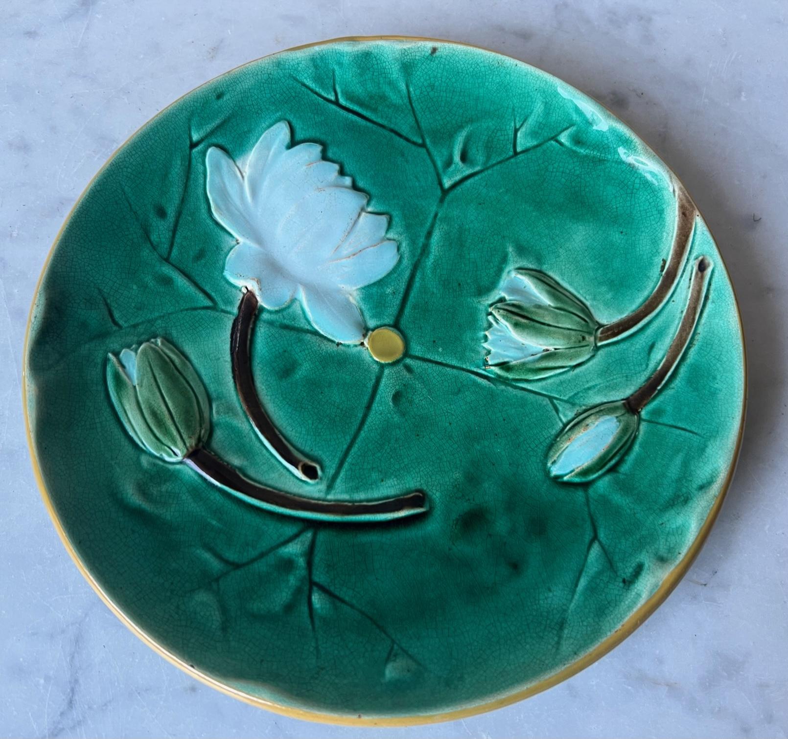 Joseph Holdcraft Majolica Pond Lily Plate, C. 1885 In Good Condition For Sale In Ross, CA