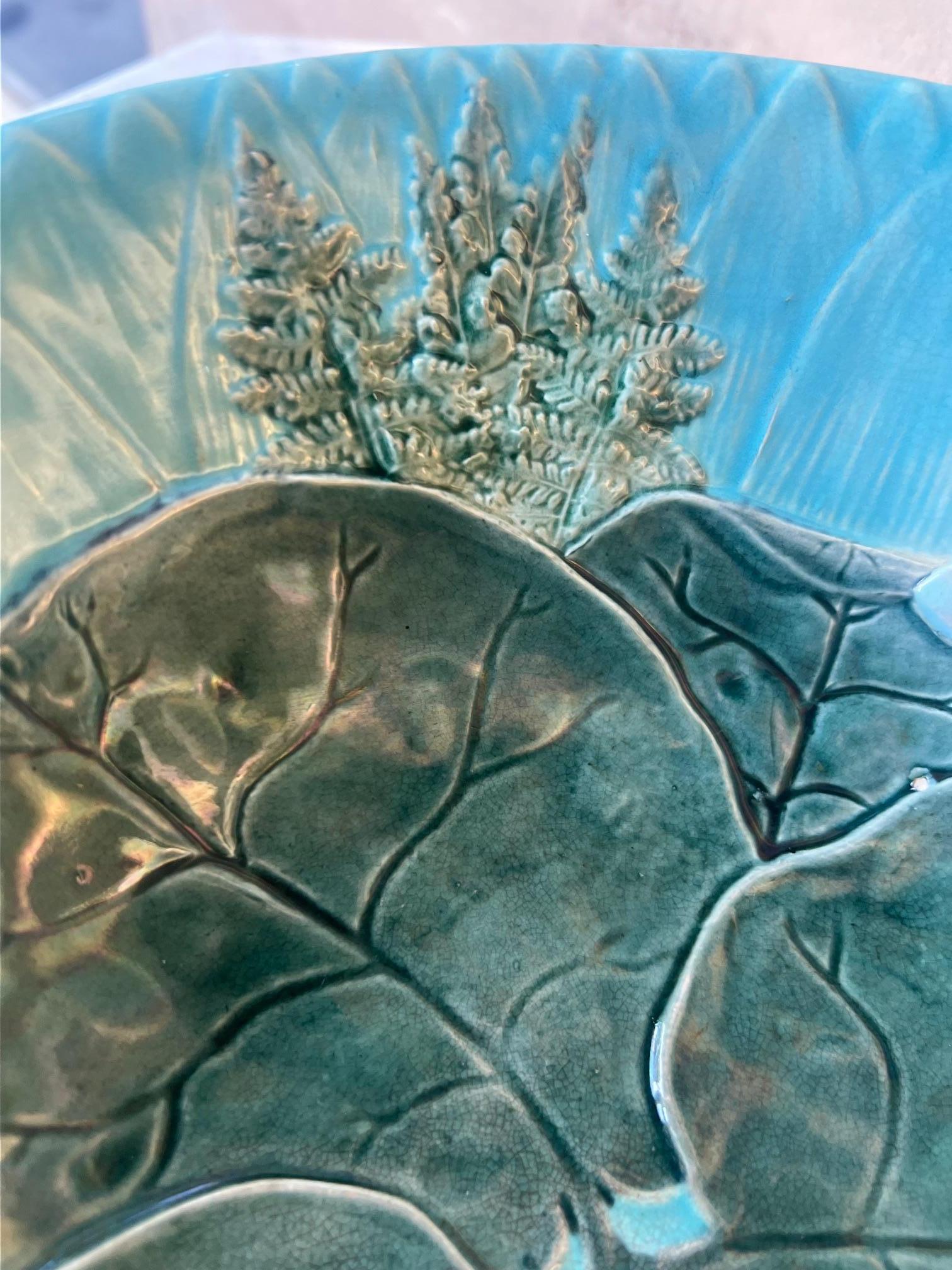 Joseph Holdcroft Bol à nénuphars en majolique sur pied, c.A.I.C. en vente 6