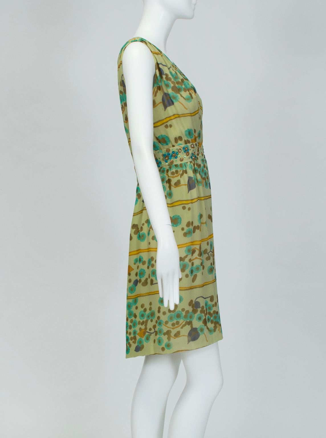 J Magnin Mini robe droite sans manches en cristal aquarelle verte - M, 1960s Bon état - En vente à Tucson, AZ