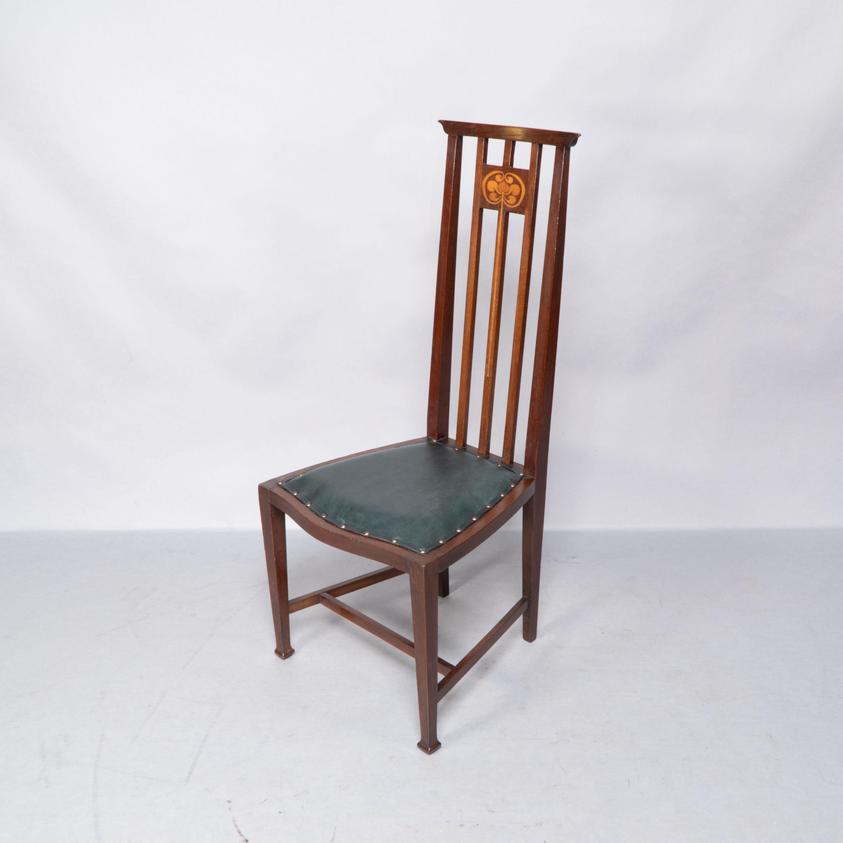 Art nouveau Attribué à Joseph Maria Olbrich. Chaise d'appoint en marqueterie Art Nouveau. en vente