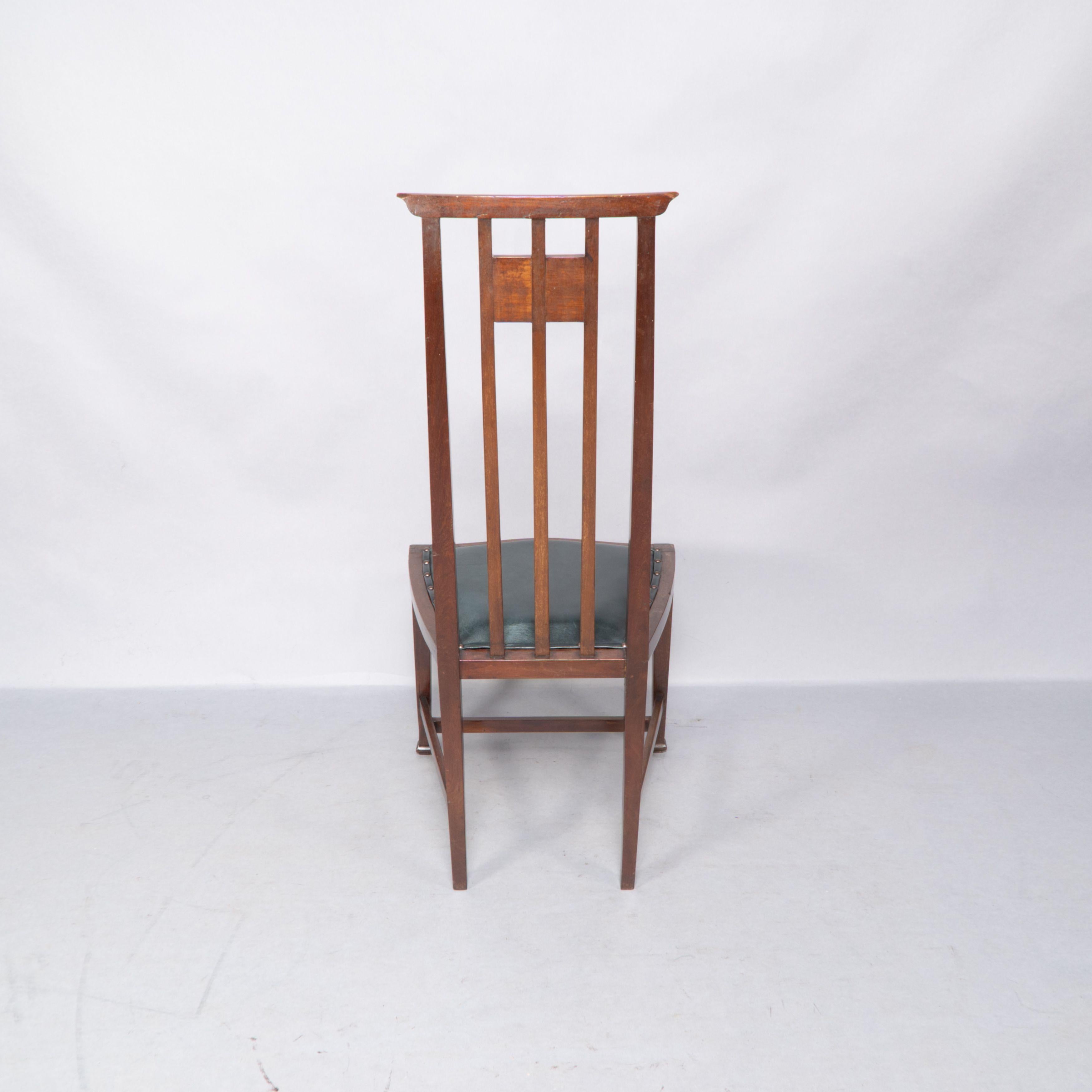 Début du 20ème siècle Attribué à Joseph Maria Olbrich. Chaise d'appoint en marqueterie Art Nouveau. en vente