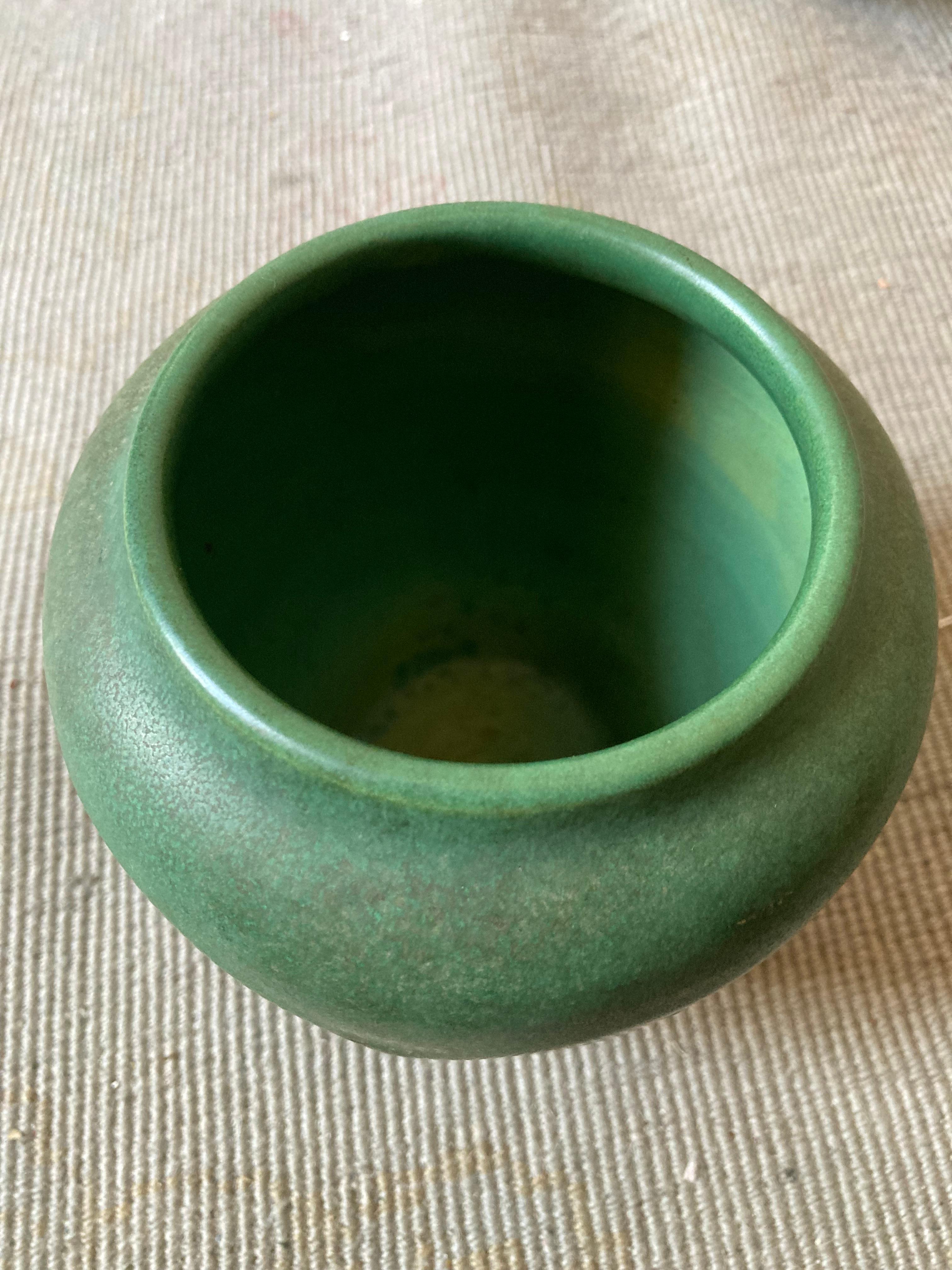 Newcomb Pottery Bowl - Joseph Meyer c. 1910, Pristine, Good Size, Flowers Estate 1