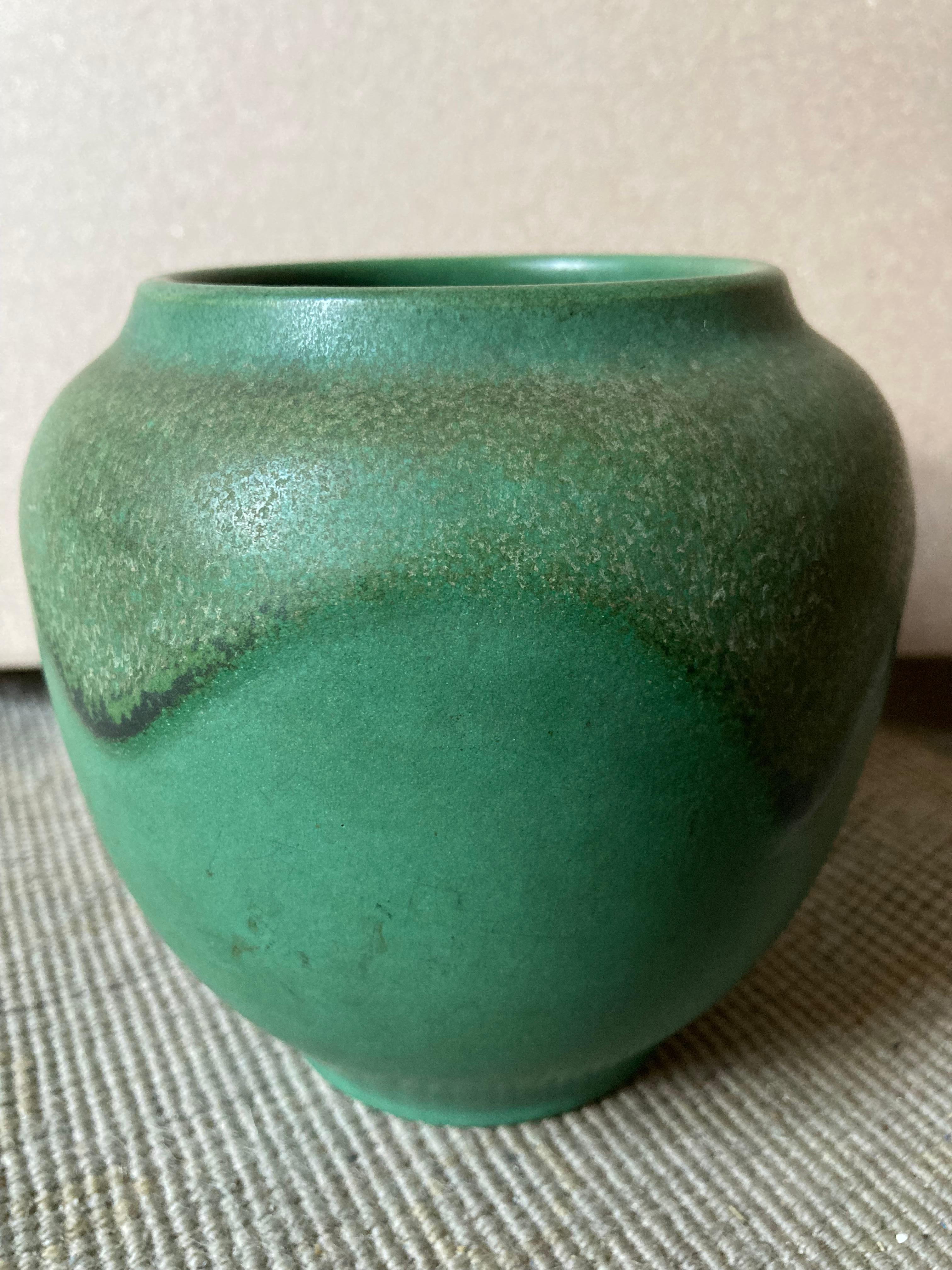 Newcomb Pottery Bowl - Joseph Meyer c. 1910, Pristine, Good Size, Flowers Estate 2