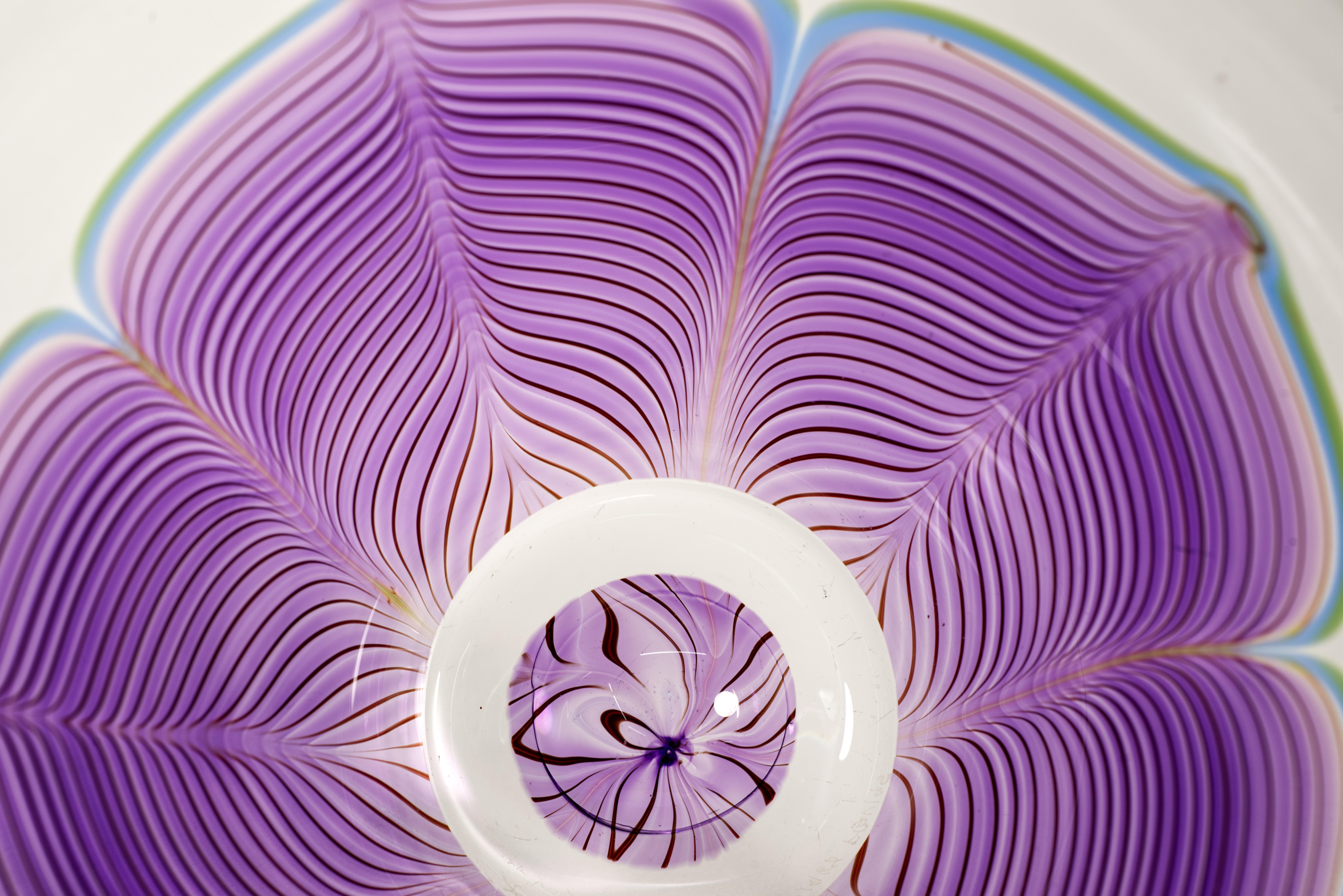 Américain Bol à plumes tirées Joseph Morel pour Zellique, American Studio Art Glass, 1988 en vente