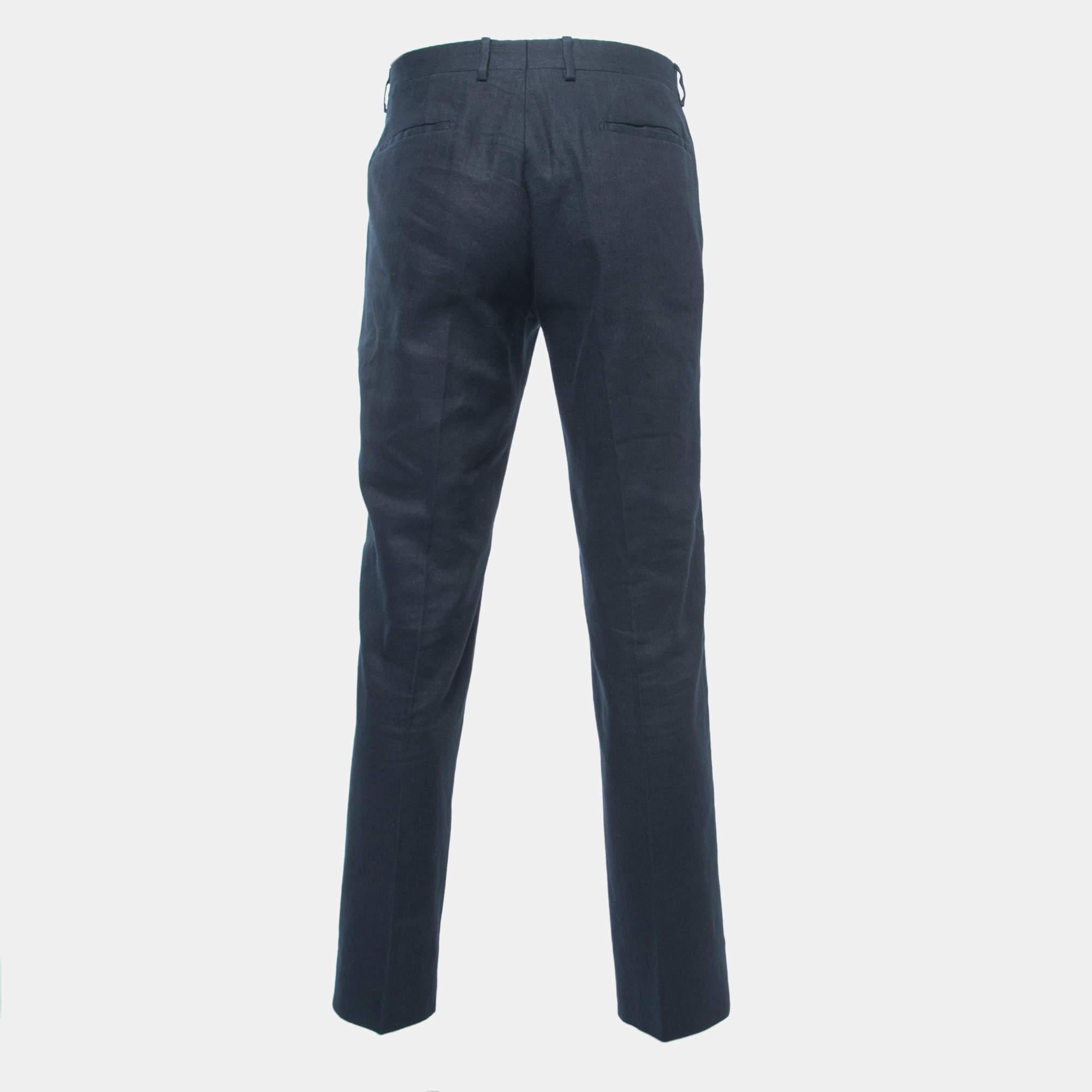 Enhance your formal attire with this pair of trousers. Designed into a superb silhouette and fit this pair of trousers will definitely make you look elegant.