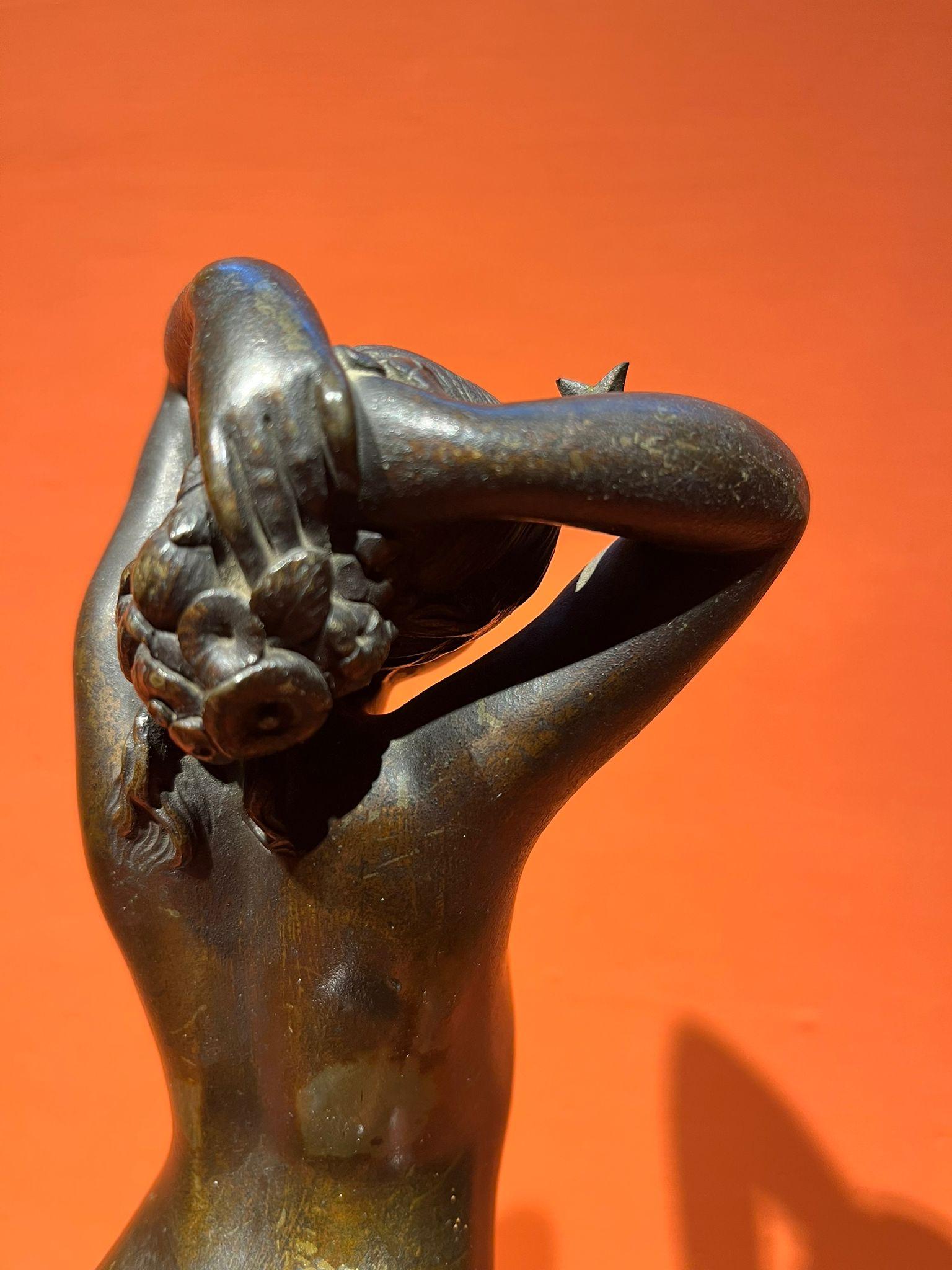 Bronze aus dem späten 19. Jahrhundert nach einem Werk von Jean Michel-Angel Pollet, einem Künstler aus Palermo mit französischen Eltern, der Schüler von Bertel Thorvaldsen und  Pietro Tenerani - mit dem Titel 