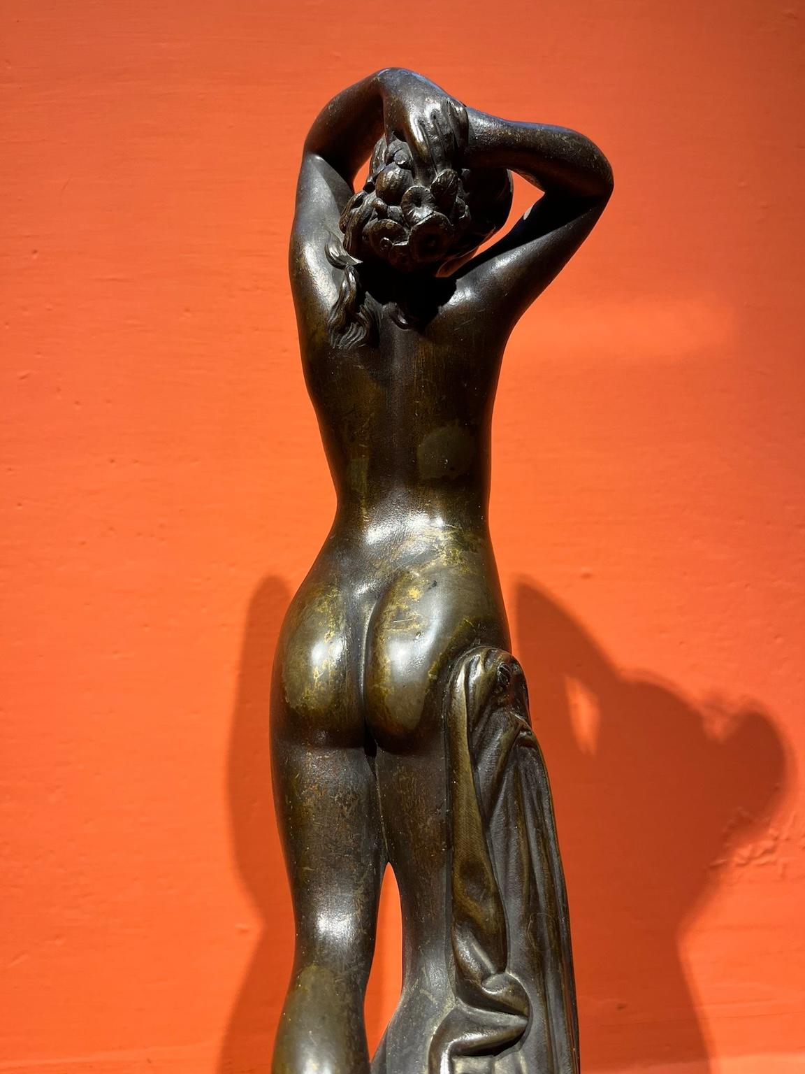 19th century French mythological figurative female bronze statuette For Sale 2