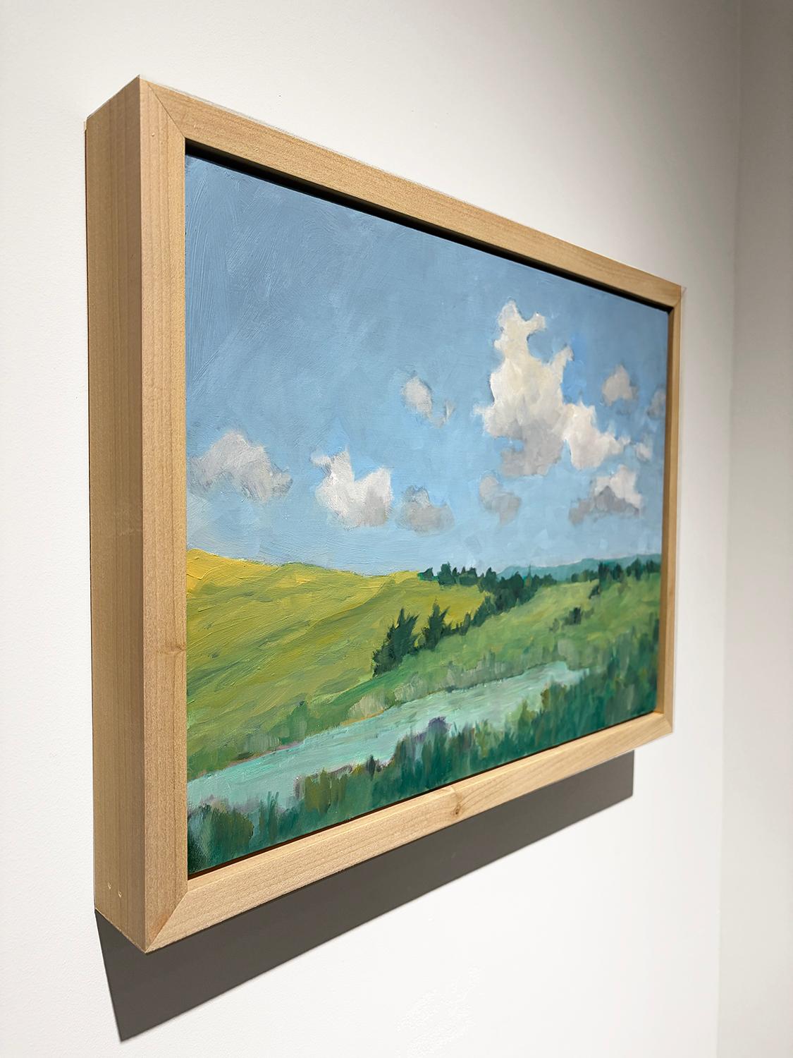 Peinture à l'huile contemporaine d'un étang et des Catskill Mountains au loin avec des nuages blancs flottants.
Étang à Livingston