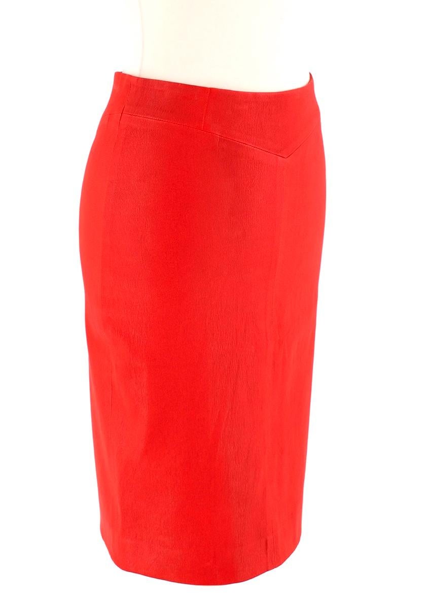Joseph Red Leather Pencil Skirt 

-Made of soft leather 
-Gorgeous rich red hue 
-Stretchy finish for the perfect fit
-Textile backing for comfort 
-Zip fastening to the side 

Materials:
100% lambskin

Dry clean by leather specialists only 

Made