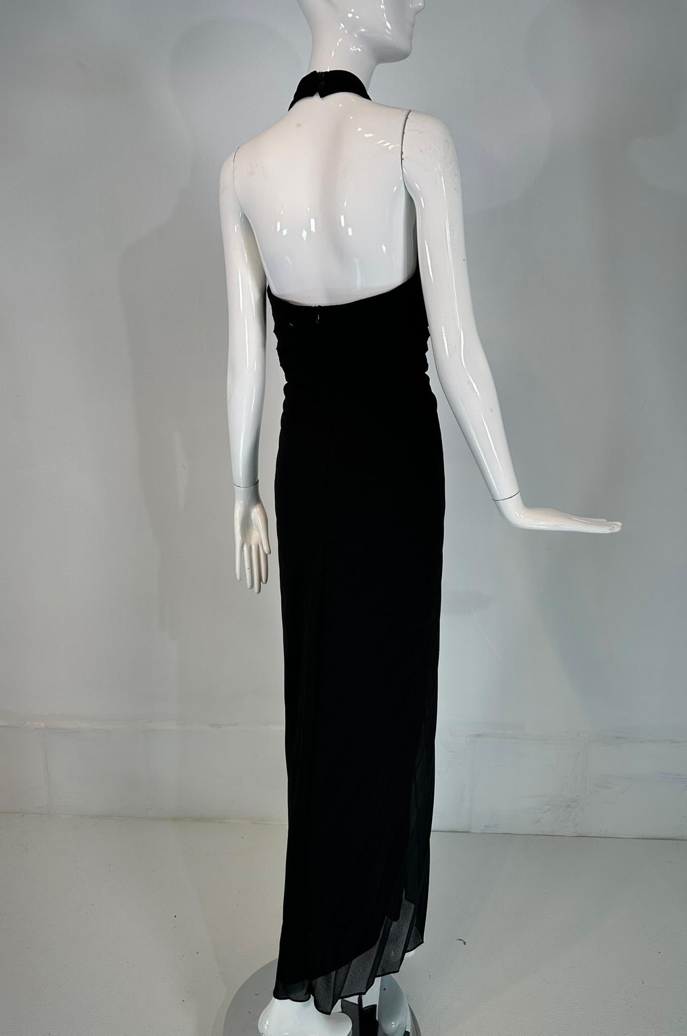 Joseph Ribkoff Black Crepe Plunge V Neckline Sunburst Pleat Halter Neck Dress 6 For Sale 2