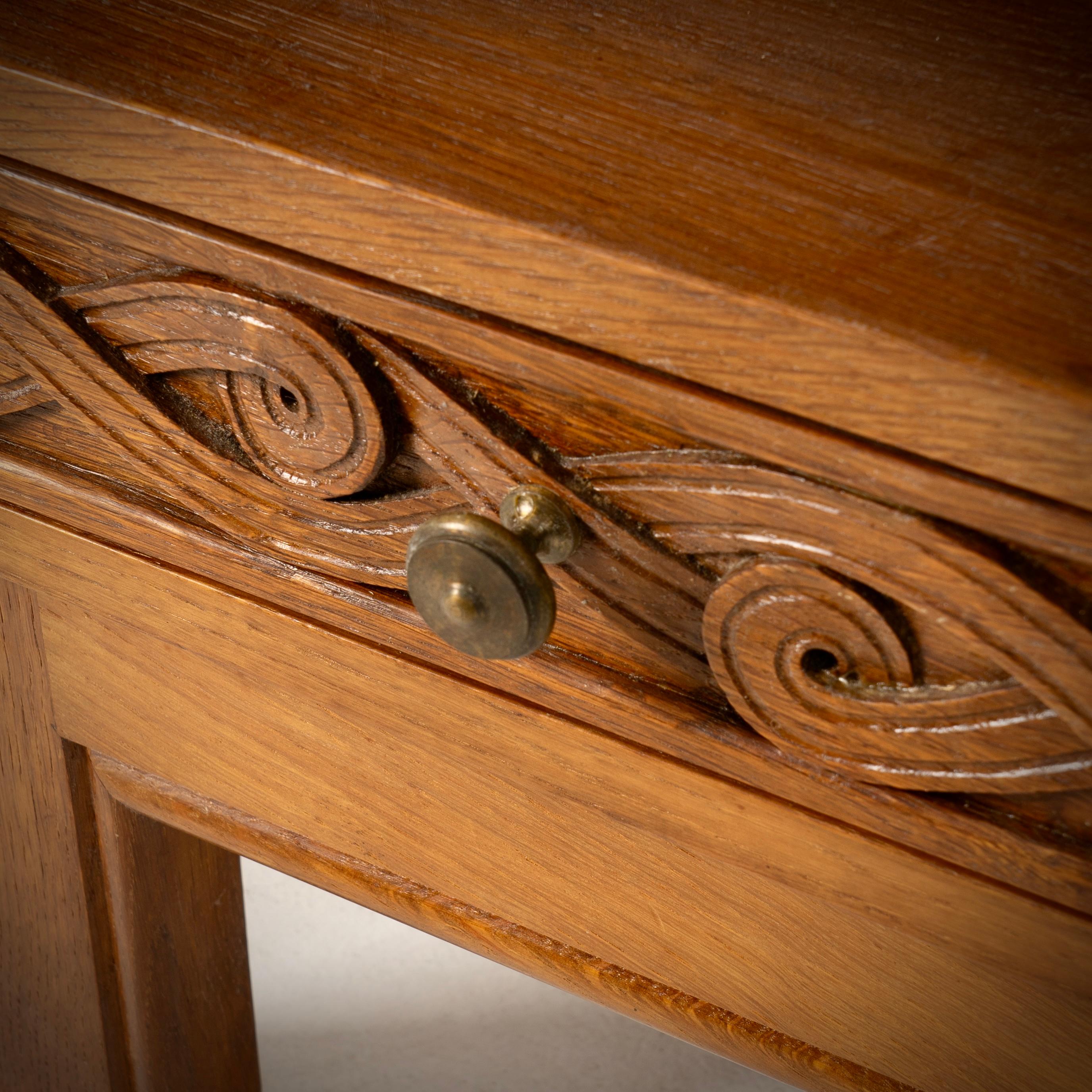 Joseph Savina pair of bedsides tables, oak, Britany, circa 1940 For Sale 1